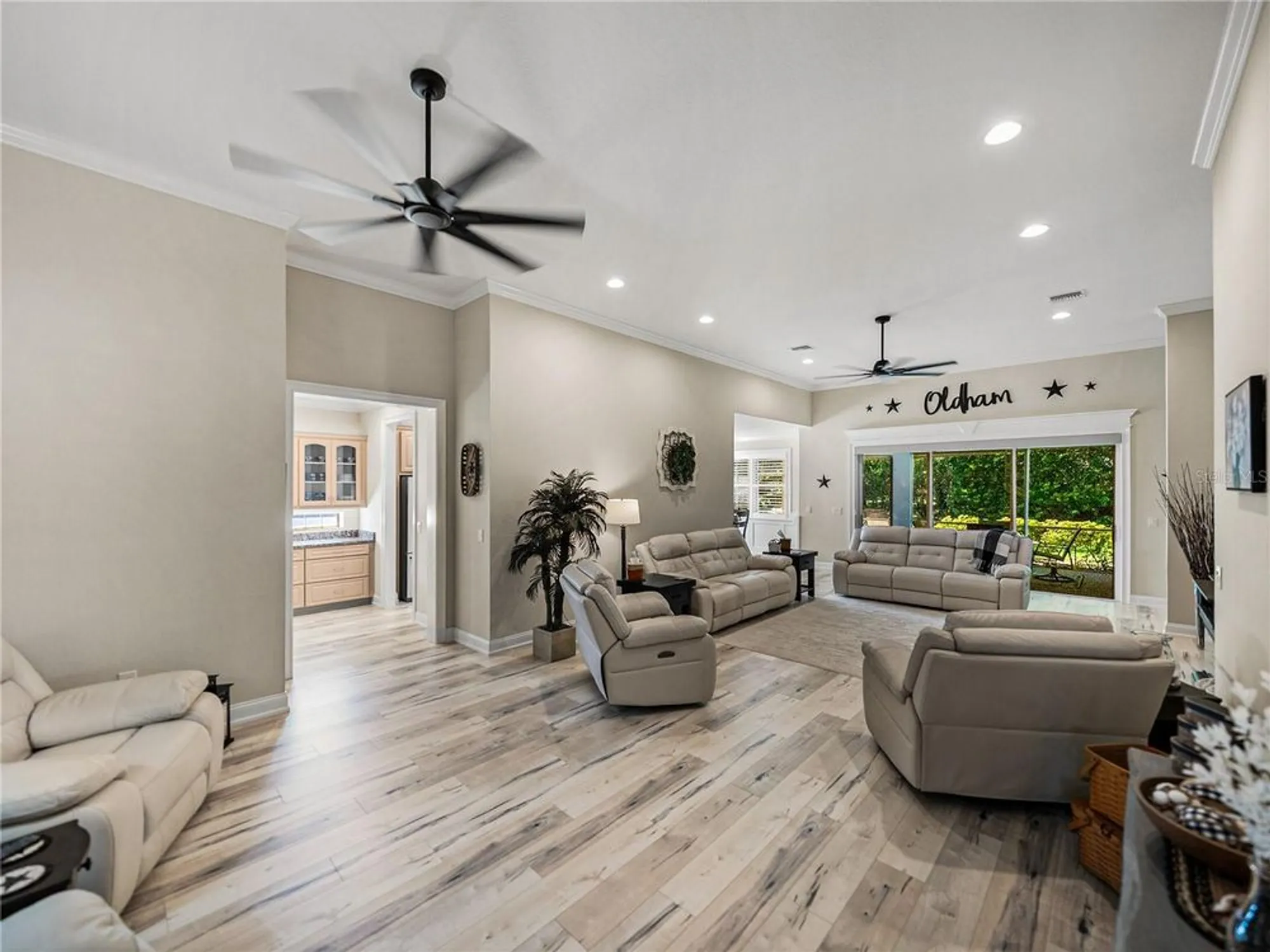 Property Slideshow image 12 of 77 | 8152 lake james dr, Lakeland, FL, 33810
