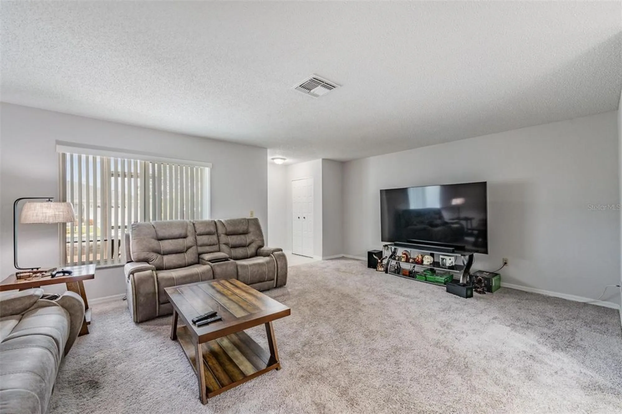 Property Slideshow image 8 of 51 | 1209 wild feather ln, Sun City Center, FL, 33573