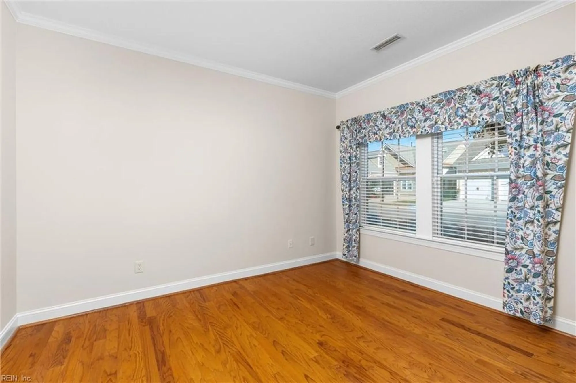 Property Slideshow image 14 of 39 | 1413 thistlewood ln # 54, Chesapeake, VA, 23320