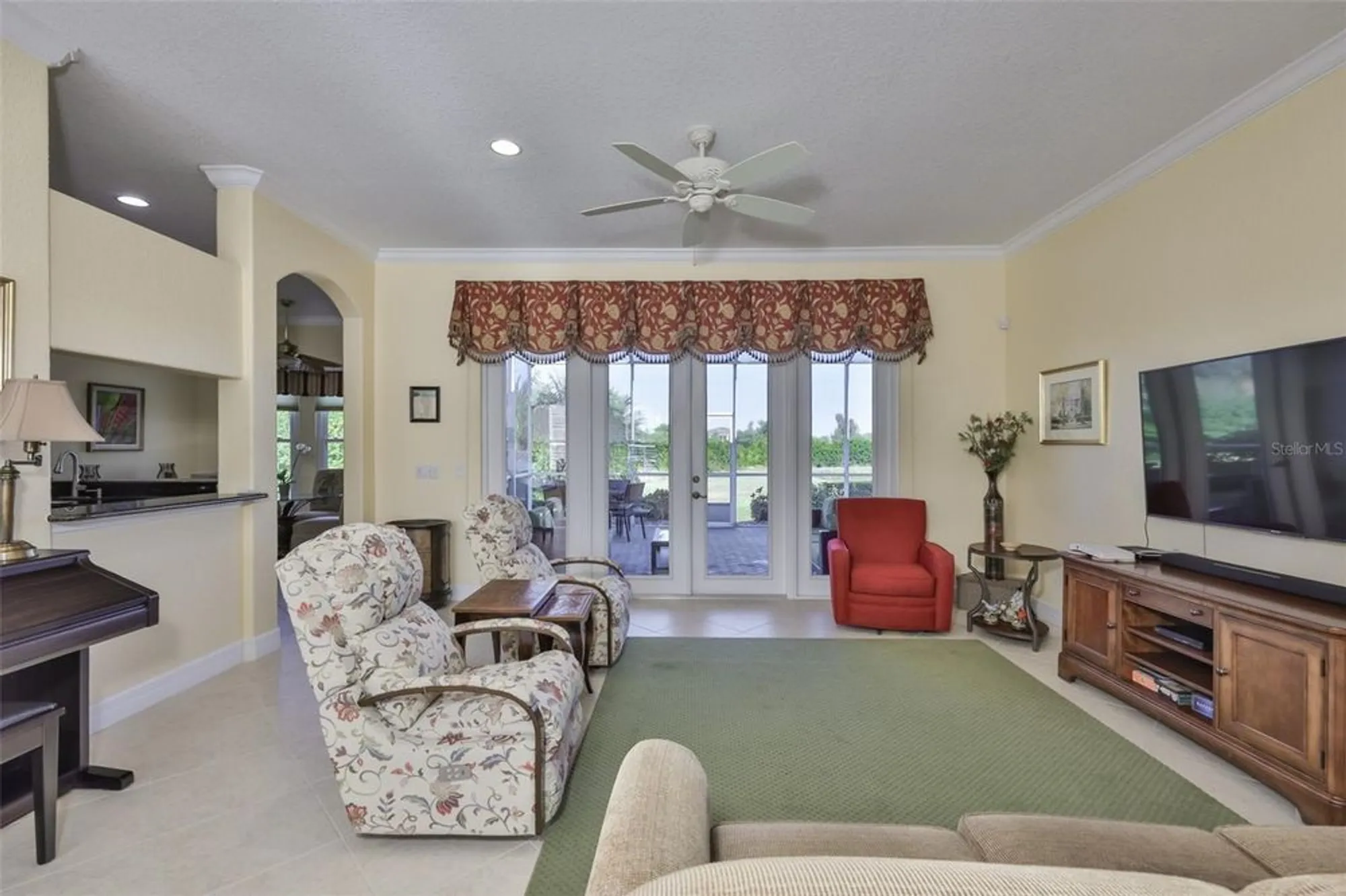 Property Slideshow image 5 of 48 | 327 noble faire dr, Sun City Center, FL, 33573