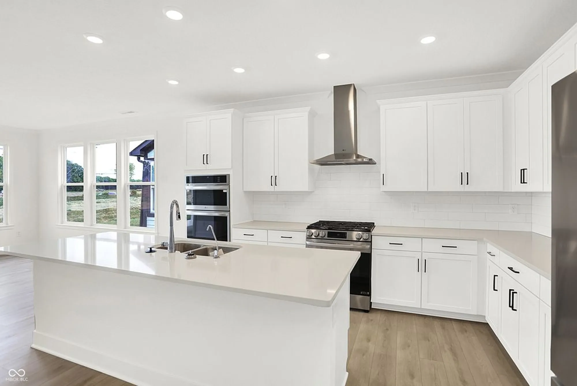 Property Slideshow image 14 of 46 | 5062 foxley park ln, Avon, IN, 46123