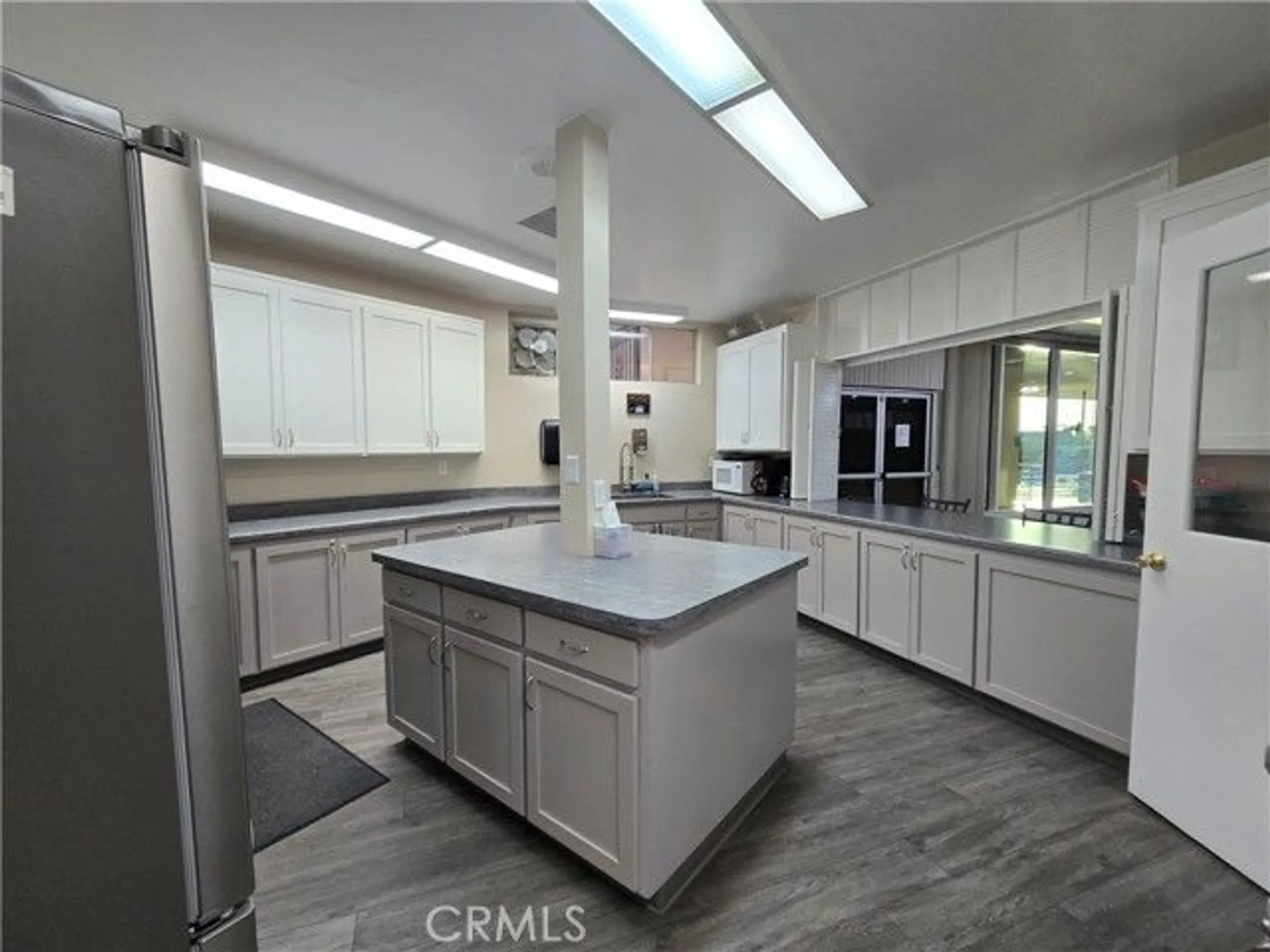 Property Slideshow image 54 of 73 | 1140 amberwood dr, Hemet, CA, 92543