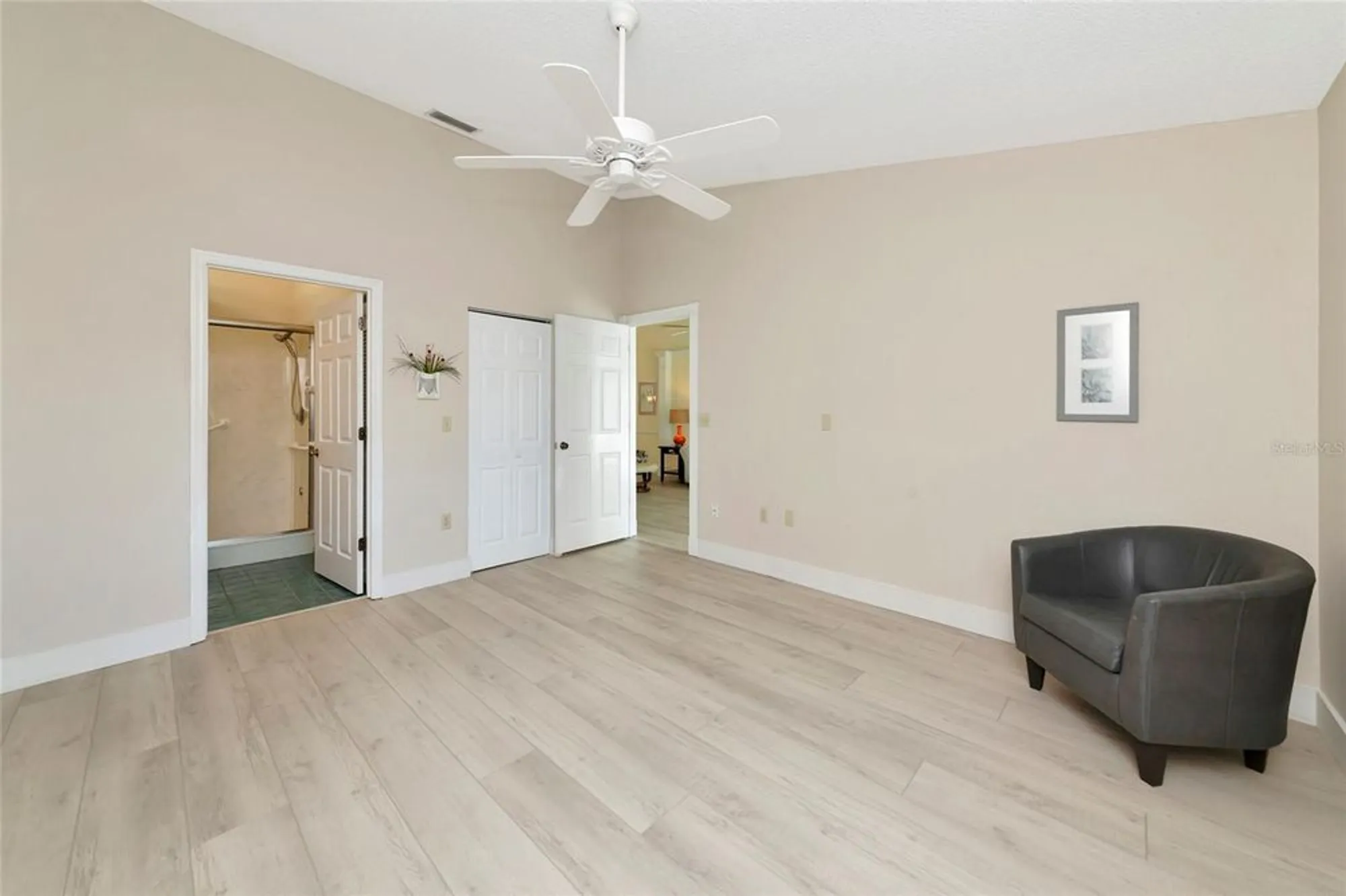 Property Slideshow image 34 of 63 | 515 woodstork cir, Bradenton, FL, 34209