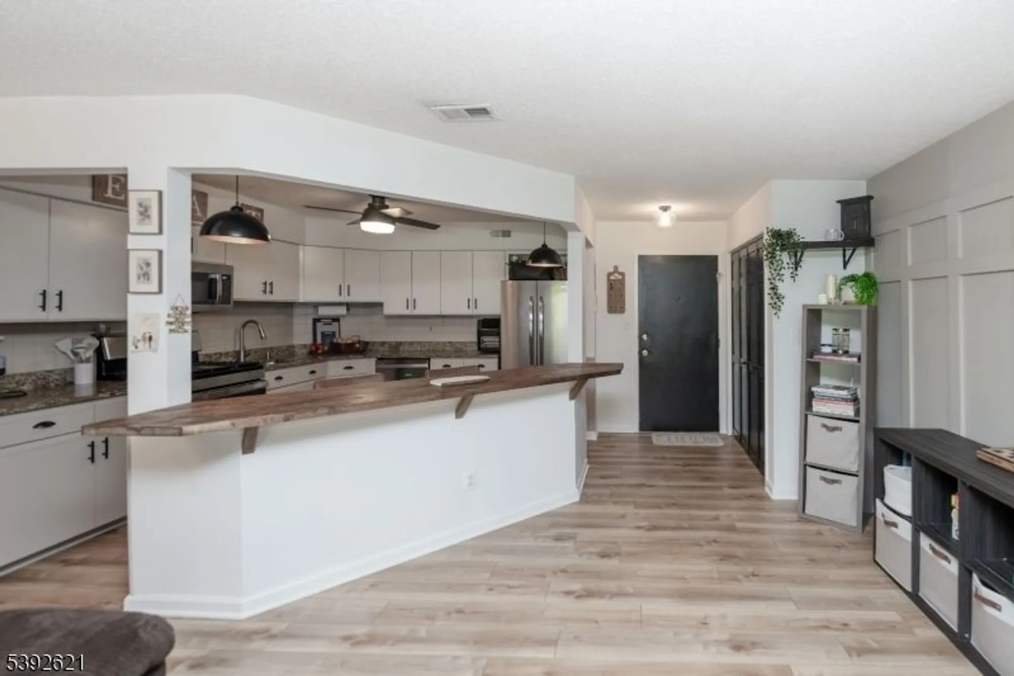 Property Slideshow image 4 of 39 | 31 drake way, Roxbury Twp, NJ, 07836