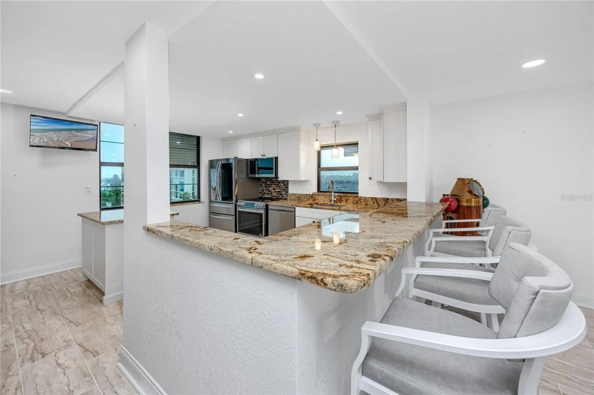 Property Slideshow image 9 of 54 | 7300 sun island dr 706, South Pasadena, FL, 33707