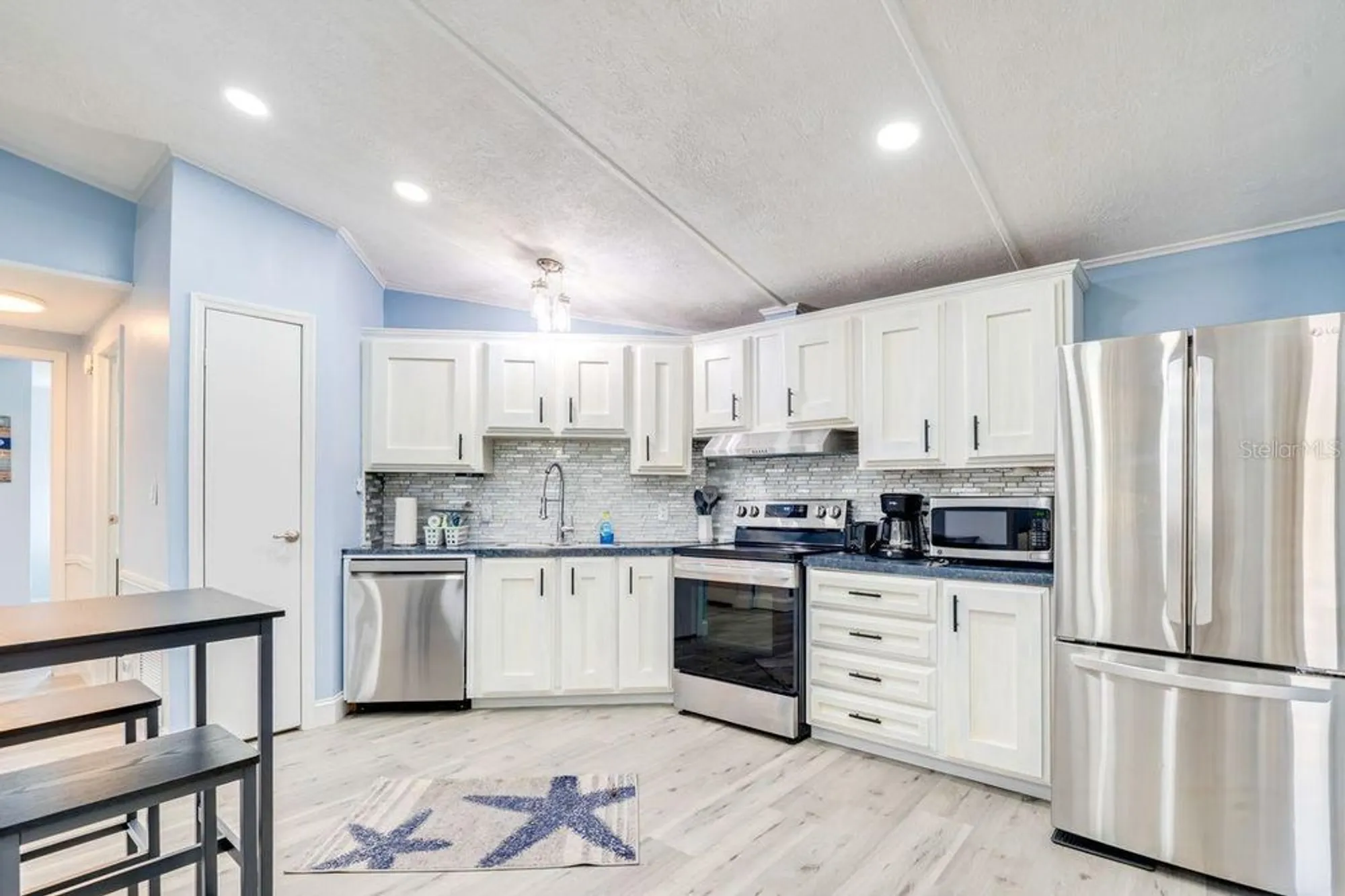 Property Slideshow image 10 of 28 | 1224 dustin dr, Lady Lake, FL, 32159