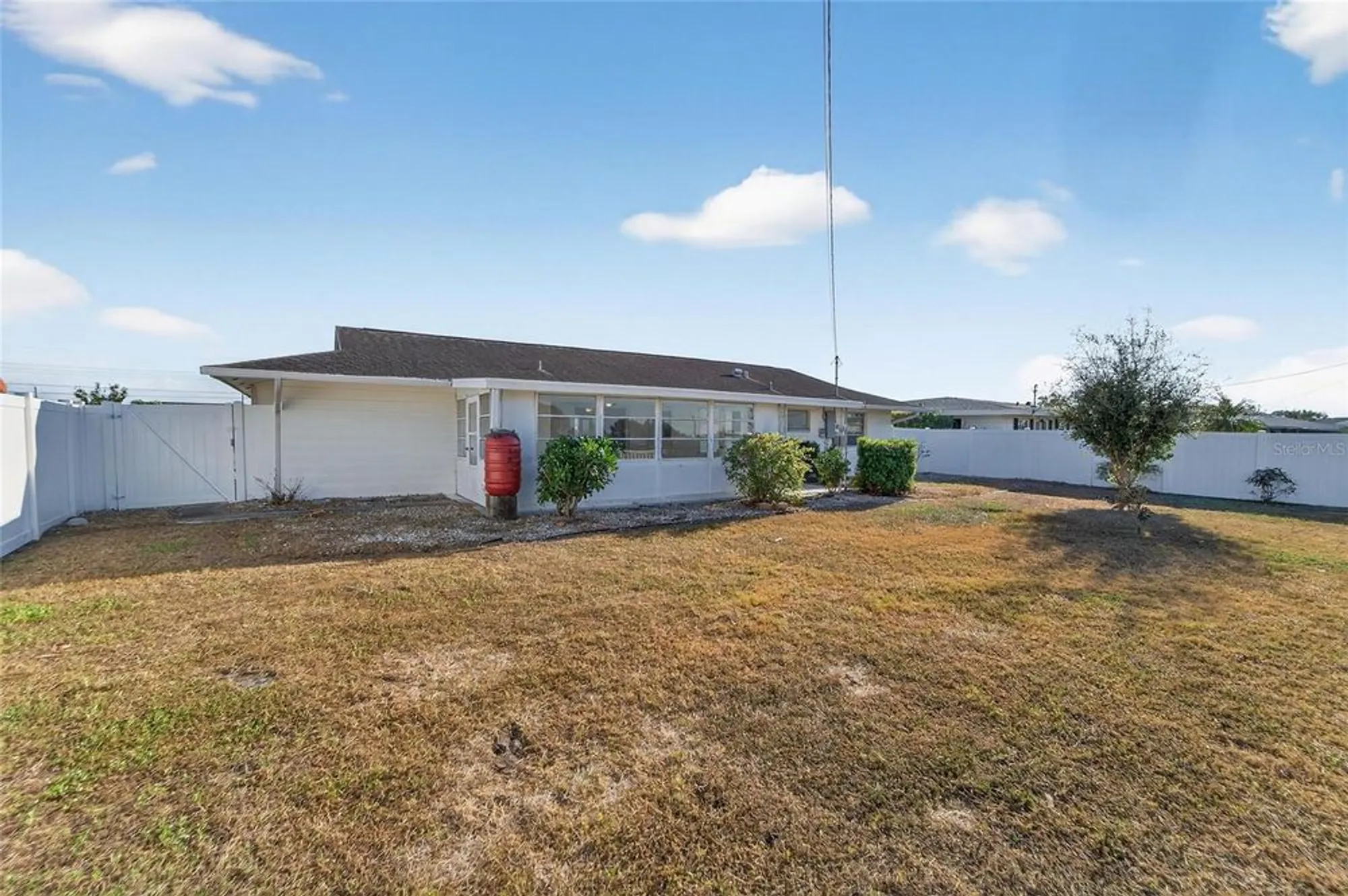 Property Slideshow image 38 of 43 | 743 ojai ave, Sun City Center, FL, 33573