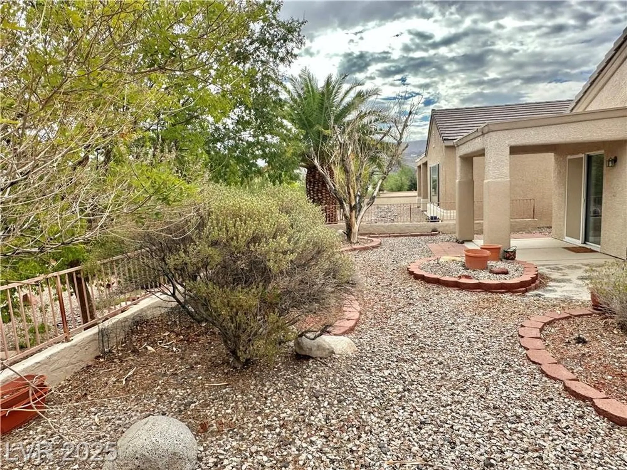 Property Slideshow image 23 of 26 | 466 edgefield ridge pl, Henderson, NV, 89012