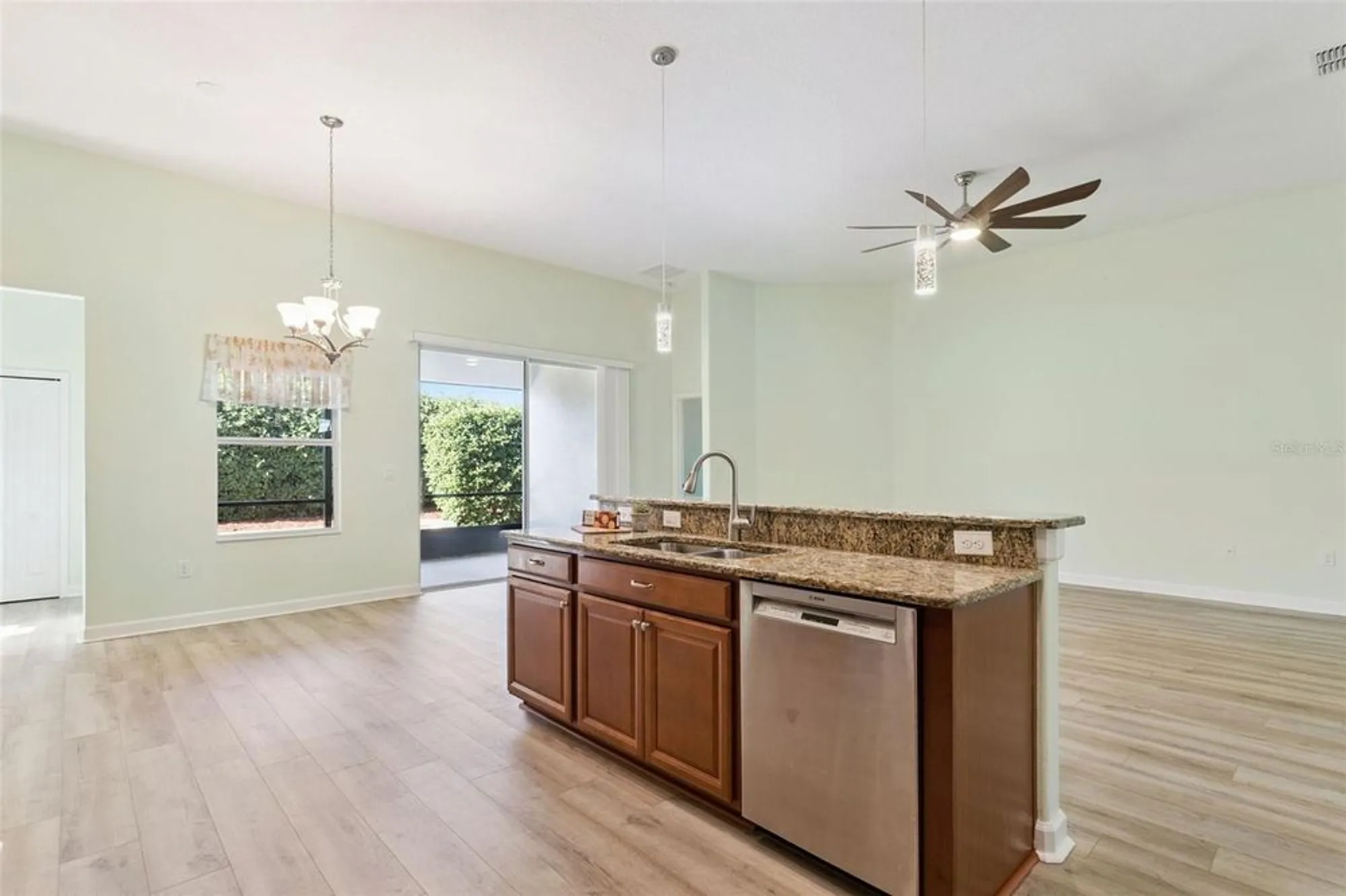 Property Slideshow image 11 of 53 | 3686 plymouth dr, Winter Haven, FL, 33884