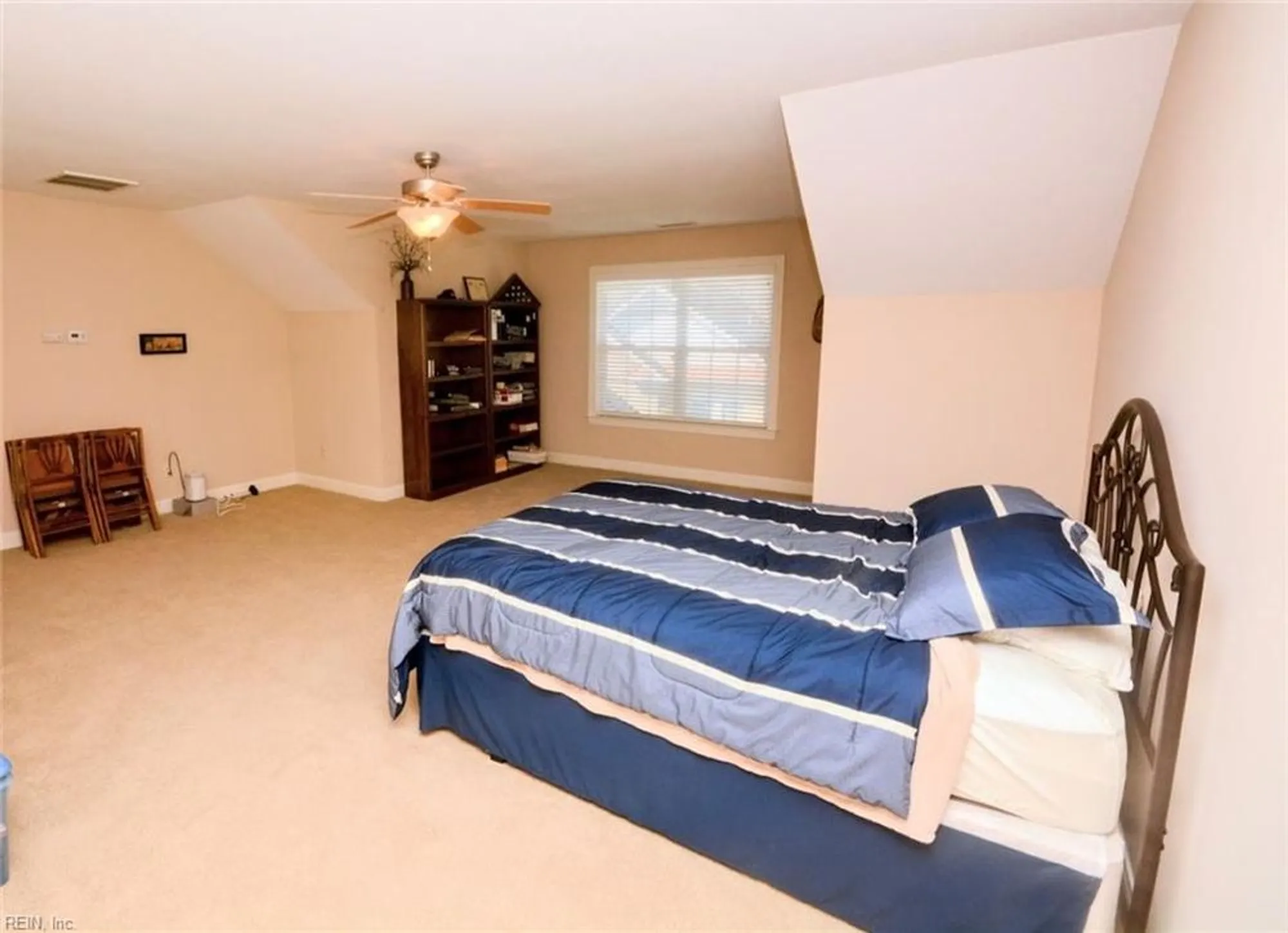 Property Slideshow image 32 of 41 | 1443 thistlewood ln, Chesapeake, VA, 23320