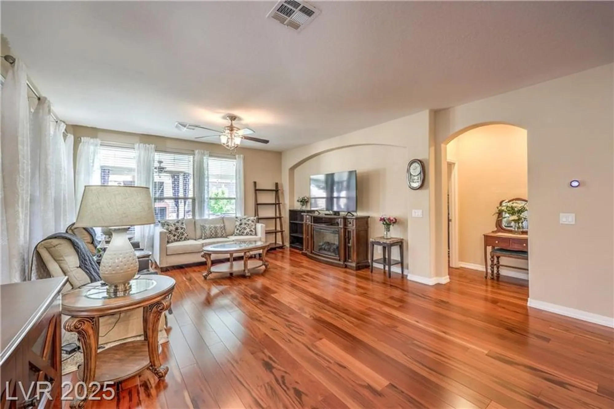 Property Slideshow image 12 of 44 | 3740 corte bella hills ave, North Las Vegas, NV, 89081