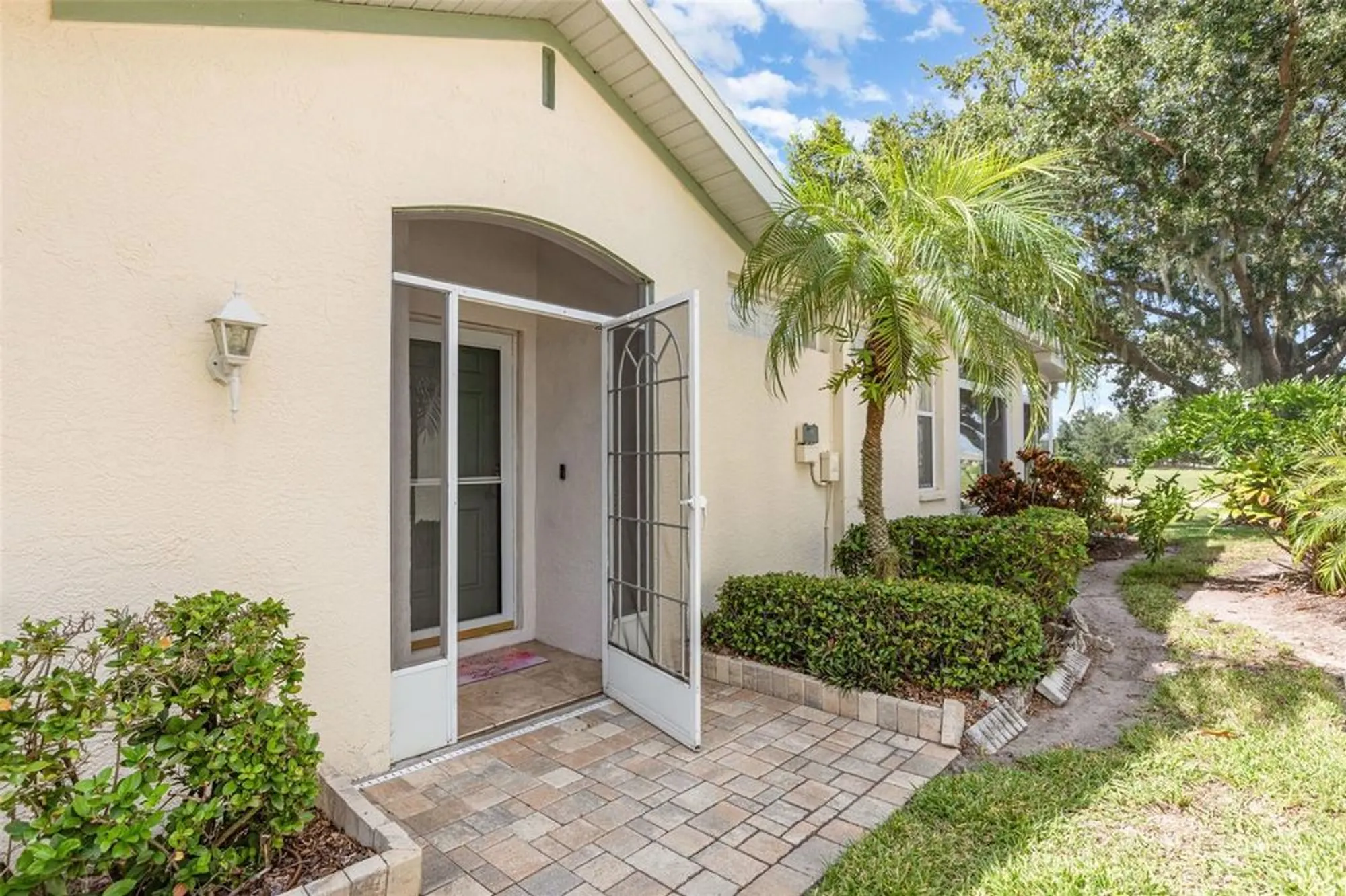 Property Slideshow image 4 of 32 | 2145 acadia greens dr # ac144, Sun City Center, FL, 33573