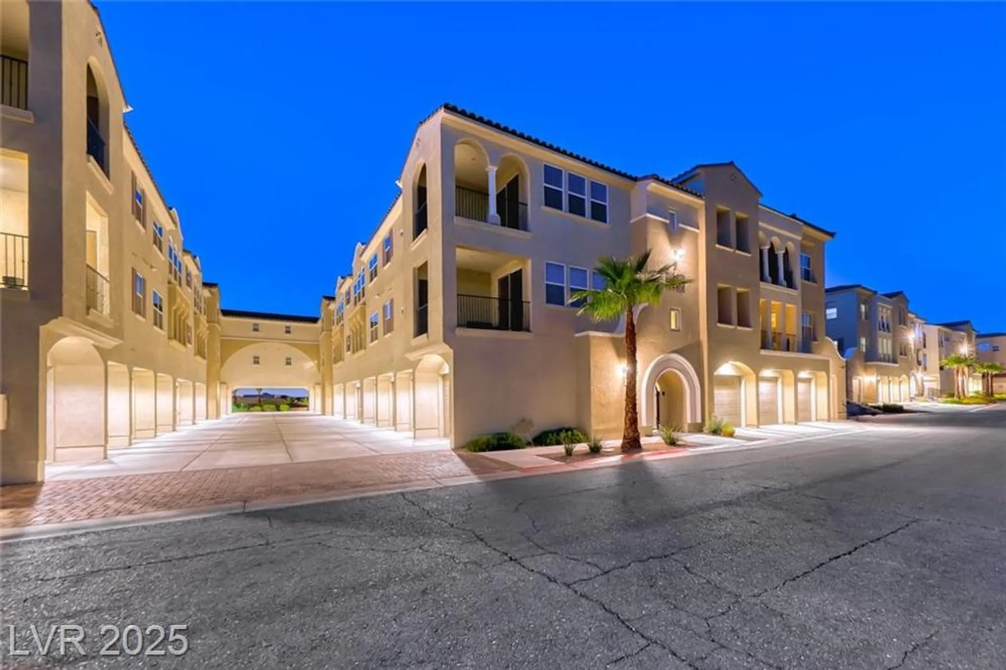 Property Slideshow image 4 of 57 | 2555 hampton rd 9308, Henderson, NV, 89052