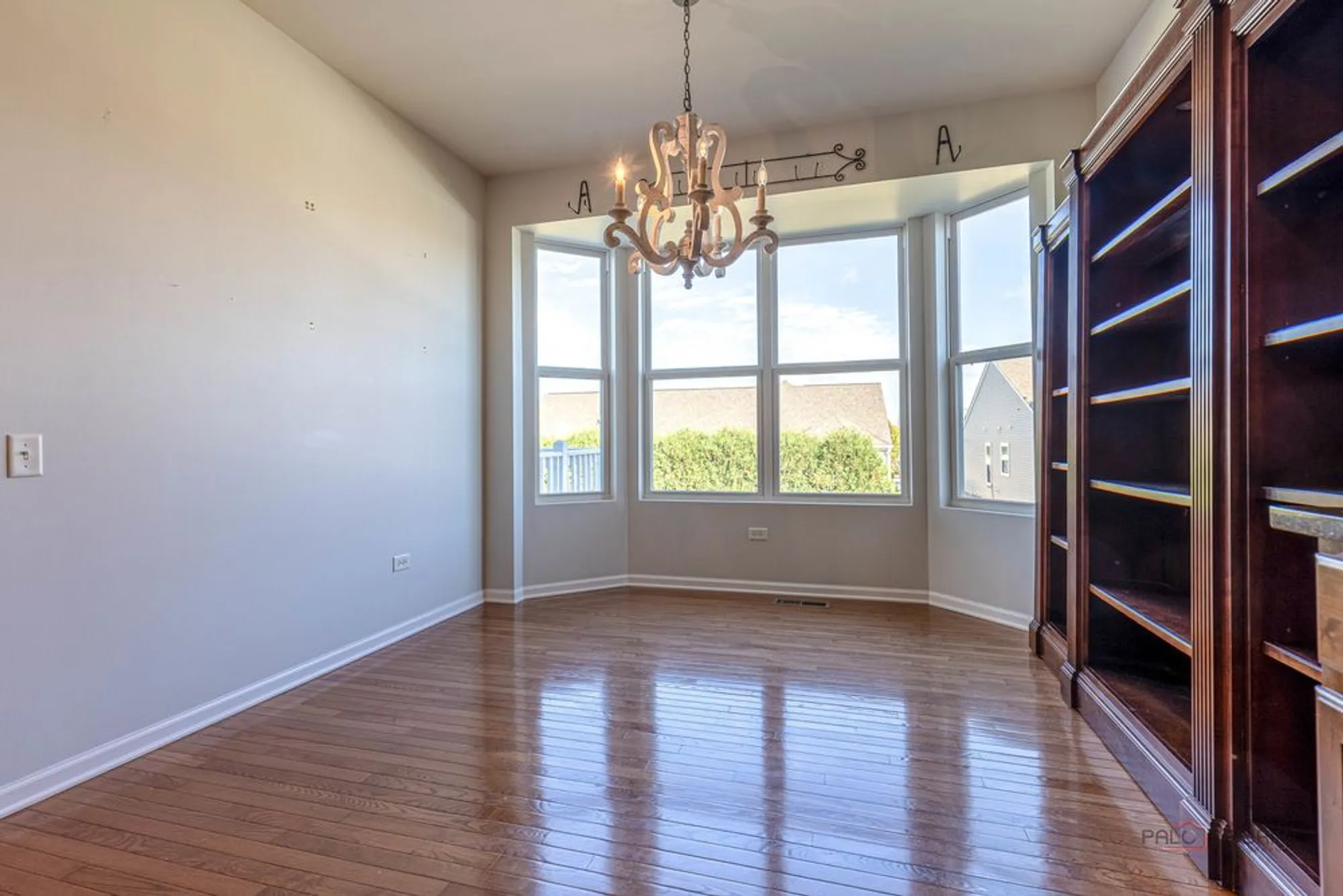 Property Slideshow image 17 of 39 | 3768 canton cir, Mundelein, IL, 60060