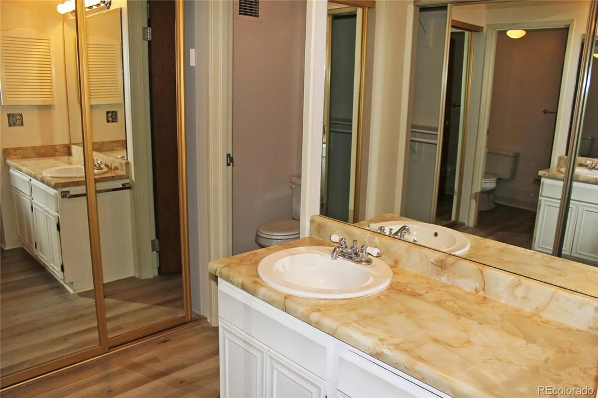 Property Slideshow image 9 of 21 | 14000 e linvale pl 310, Aurora, CO, 80014