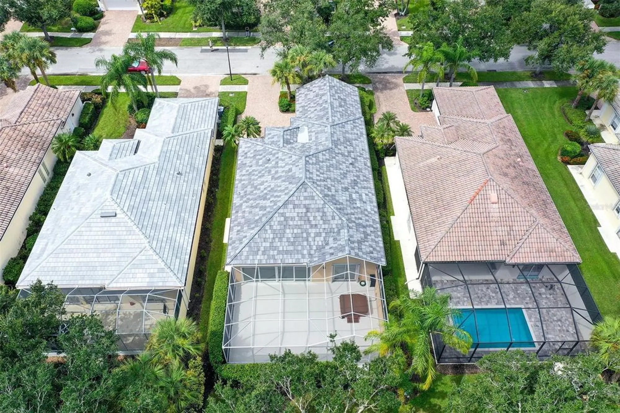 Property Slideshow image 50 of 100 | 5679 ferrara dr, Sarasota, FL, 34238