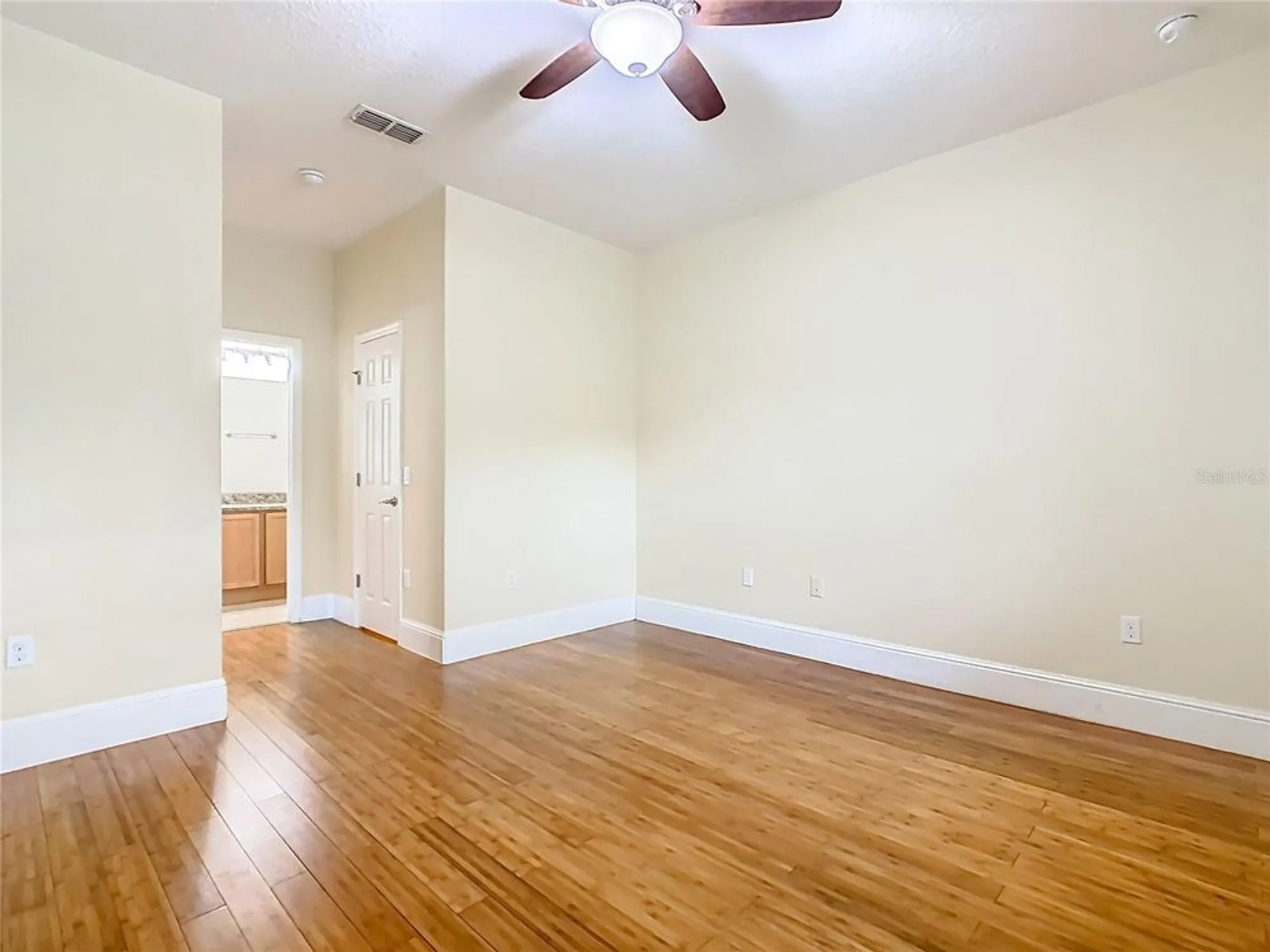 Property Slideshow image 17 of 42 | 784 grand canal dr, Poinciana, FL, 34759