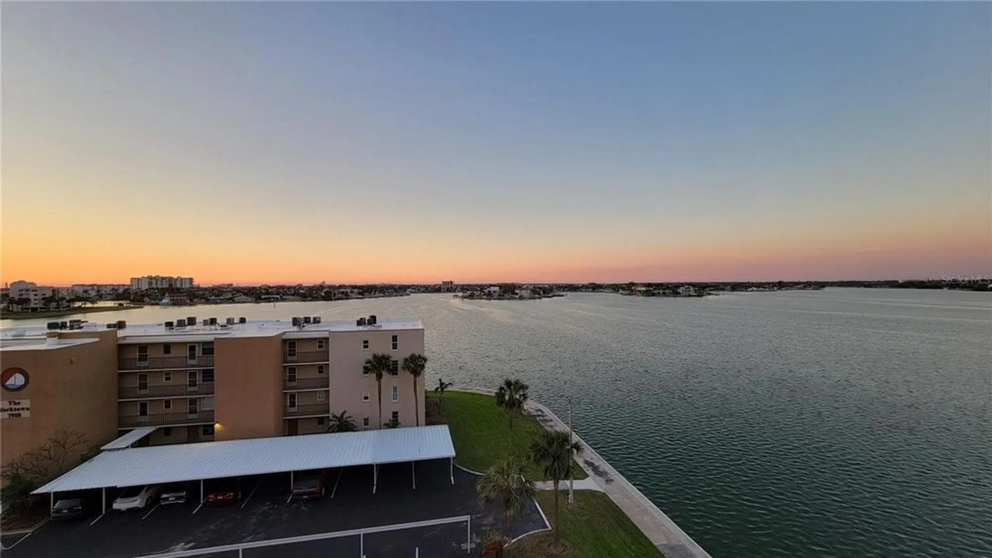 Property Slideshow image 16 of 100 | 7700 sun island dr 608, South Pasadena, FL, 33707