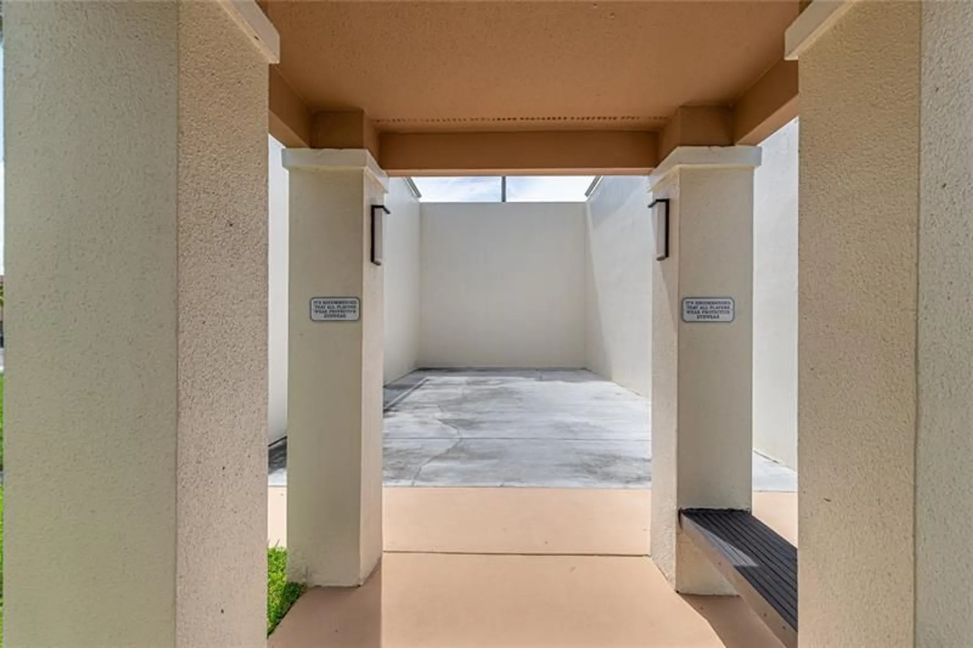 Property Slideshow image 33 of 50 | 7312 fairfax dr 102, Tamarac, FL, 33321