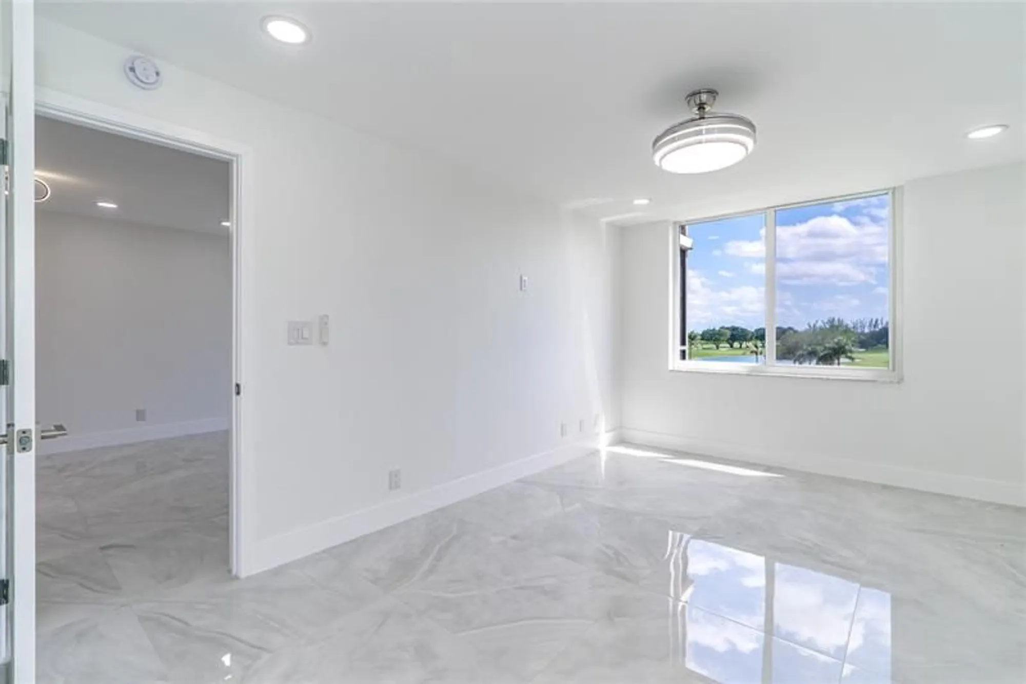 Property Slideshow image 11 of 81 | 8900 washington blvd 418, Pembroke Pines, FL, 33025