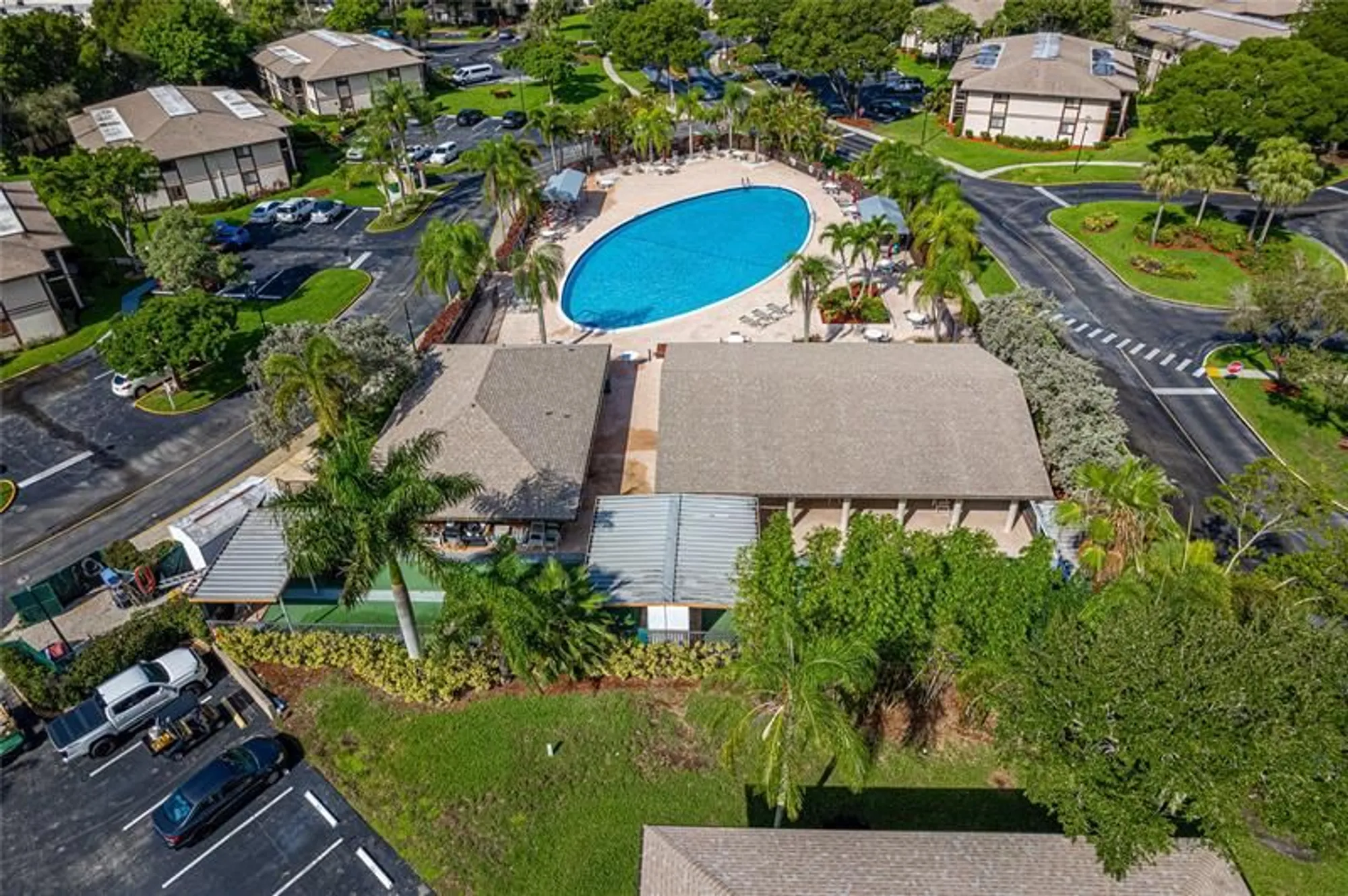 Property Slideshow image 27 of 29 | 9998 n belfort cir # 9998, Tamarac, FL, 33321