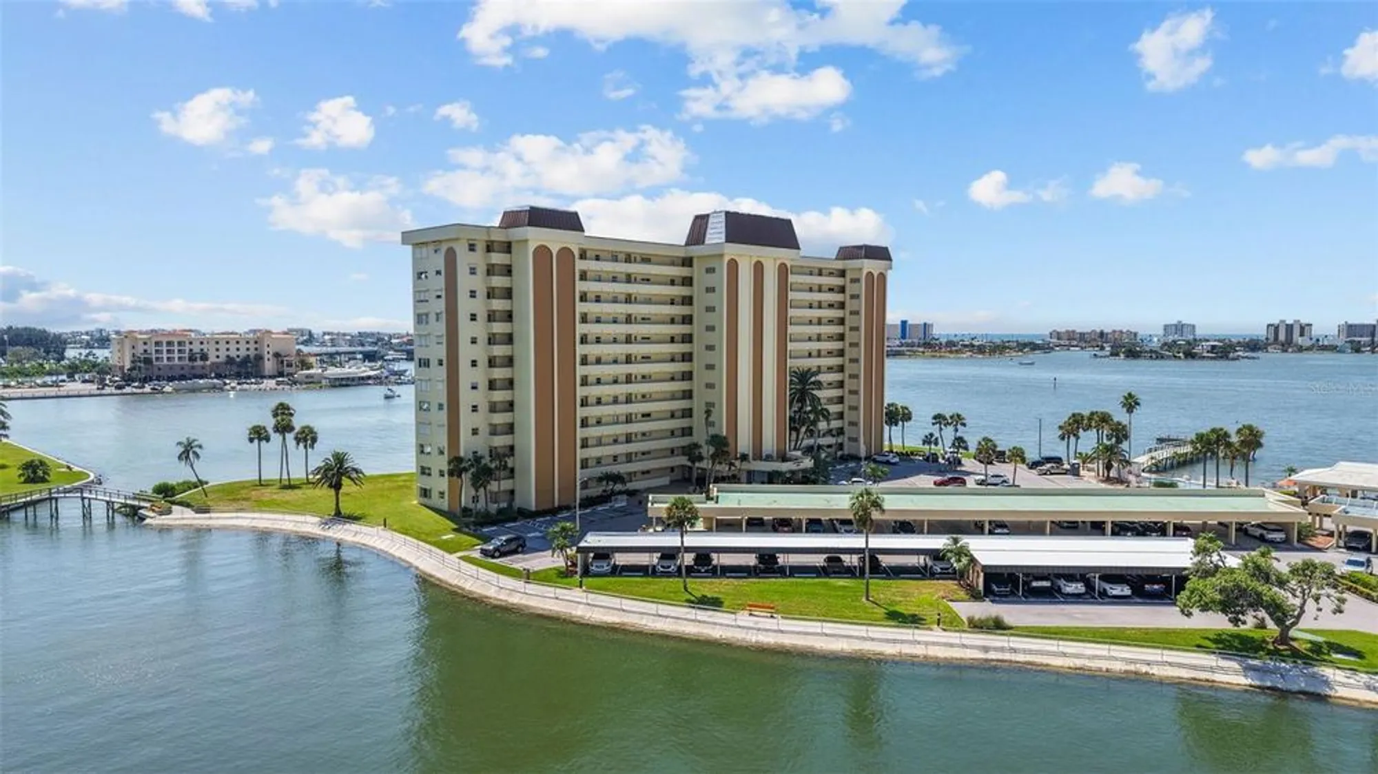 Property Slideshow image 3 of 40 | 4775 cove cir apt 407, Saint Petersburg, FL, 33708