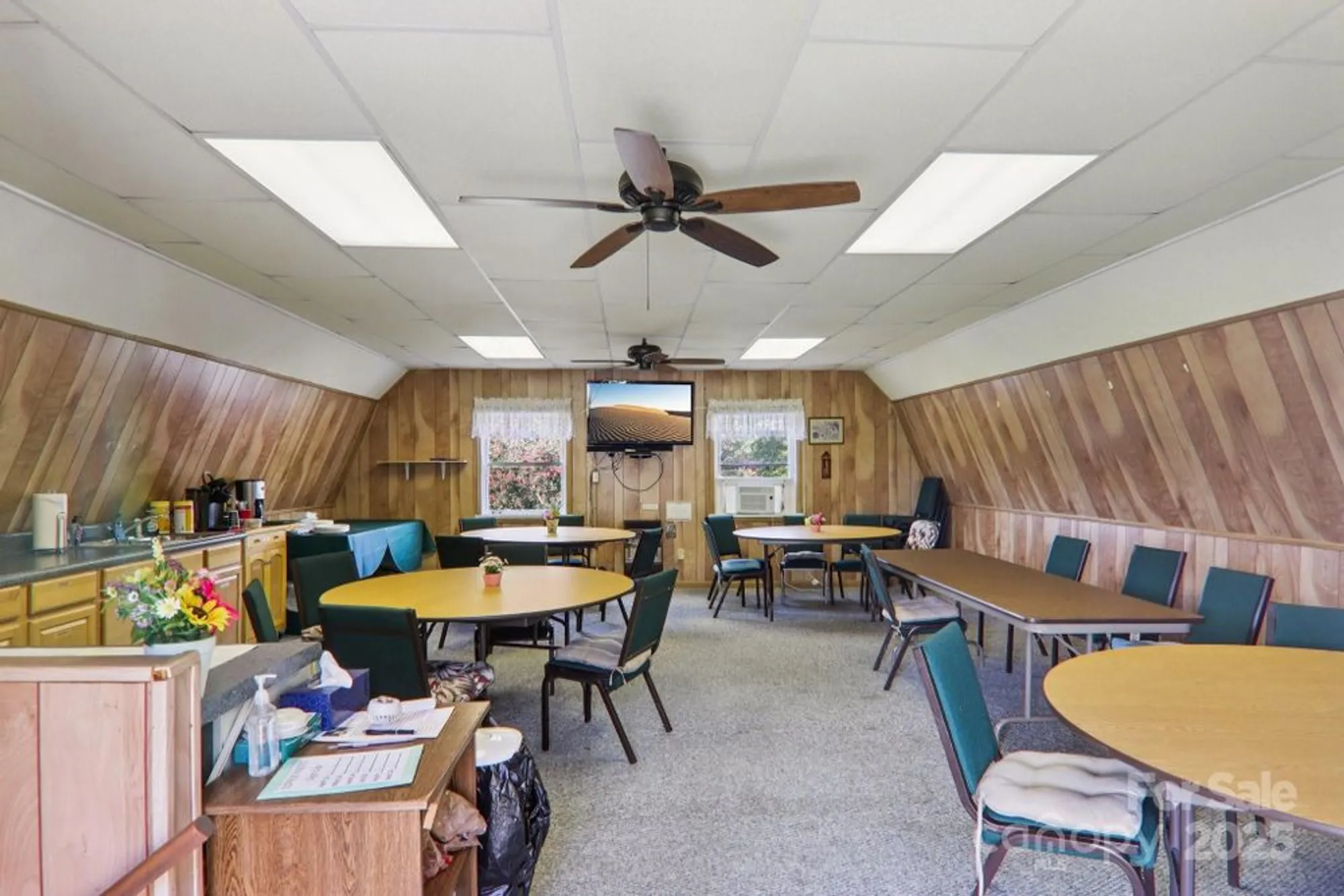 Property Slideshow image 46 of 48 | 302 meadowbrook ct, Hendersonville, NC, 28792