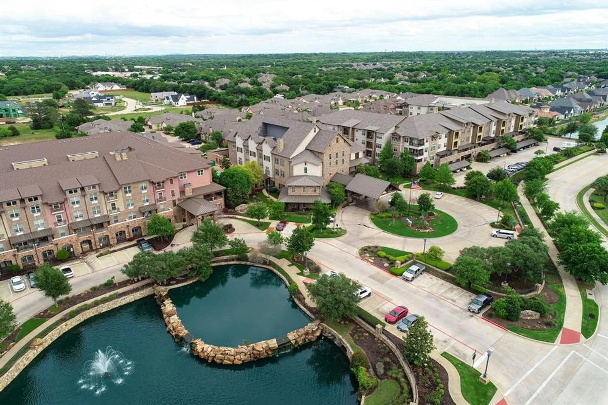 Property Slideshow image 25 of 28 | 365 watermere dr, Southlake, TX, 76092