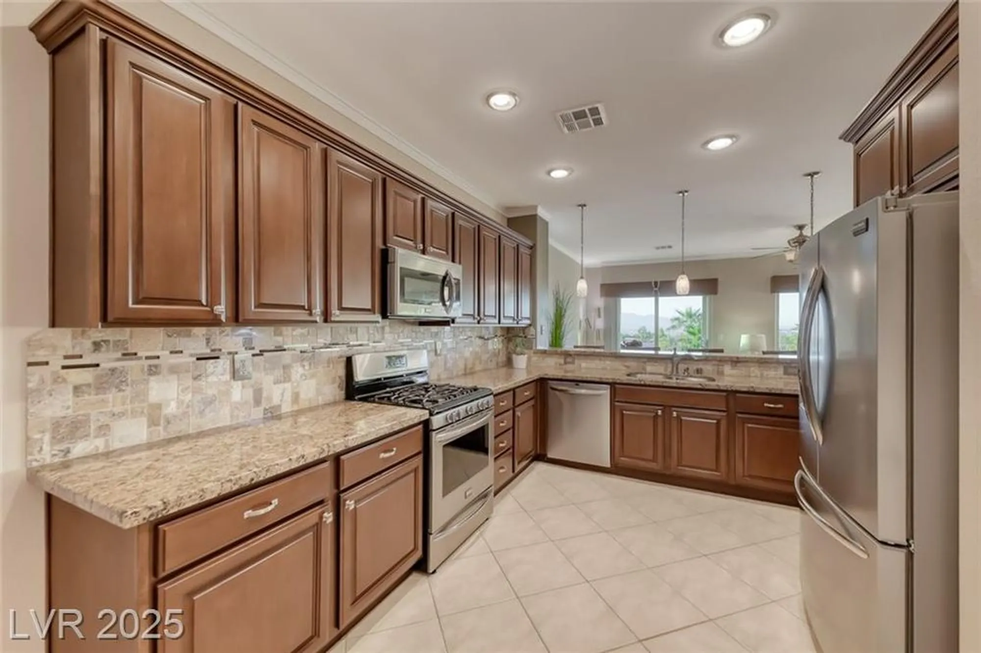 Property Slideshow image 23 of 66 | 2470 bedford park dr, Henderson, NV, 89052