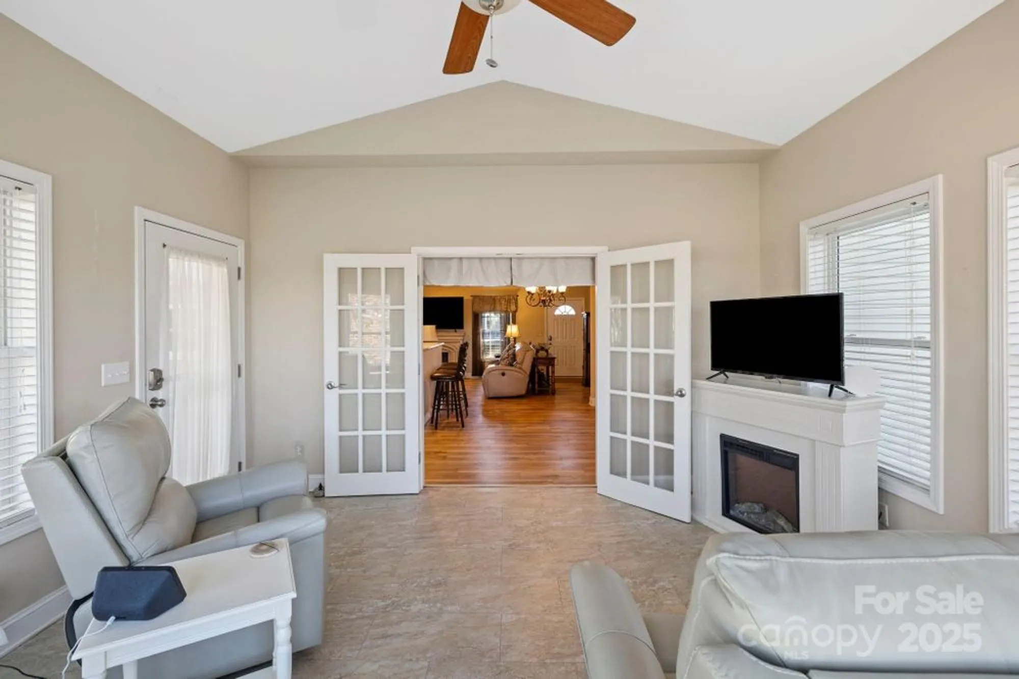 Property Slideshow image 32 of 48 | 494 riverwind dr, Hendersonville, NC, 28739