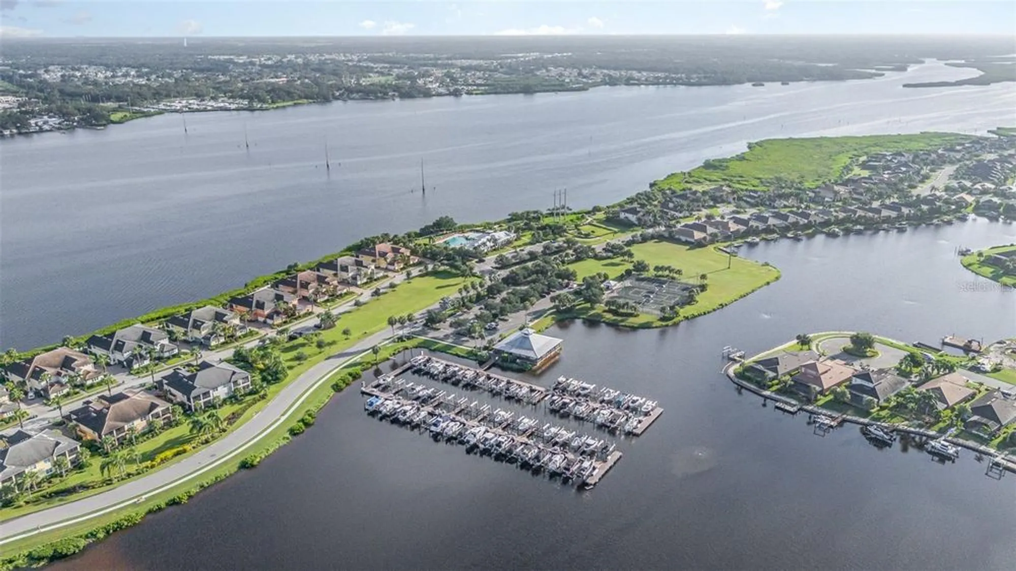 Property Slideshow image 56 of 78 | 1121 riverscape st, Bradenton, FL, 34208