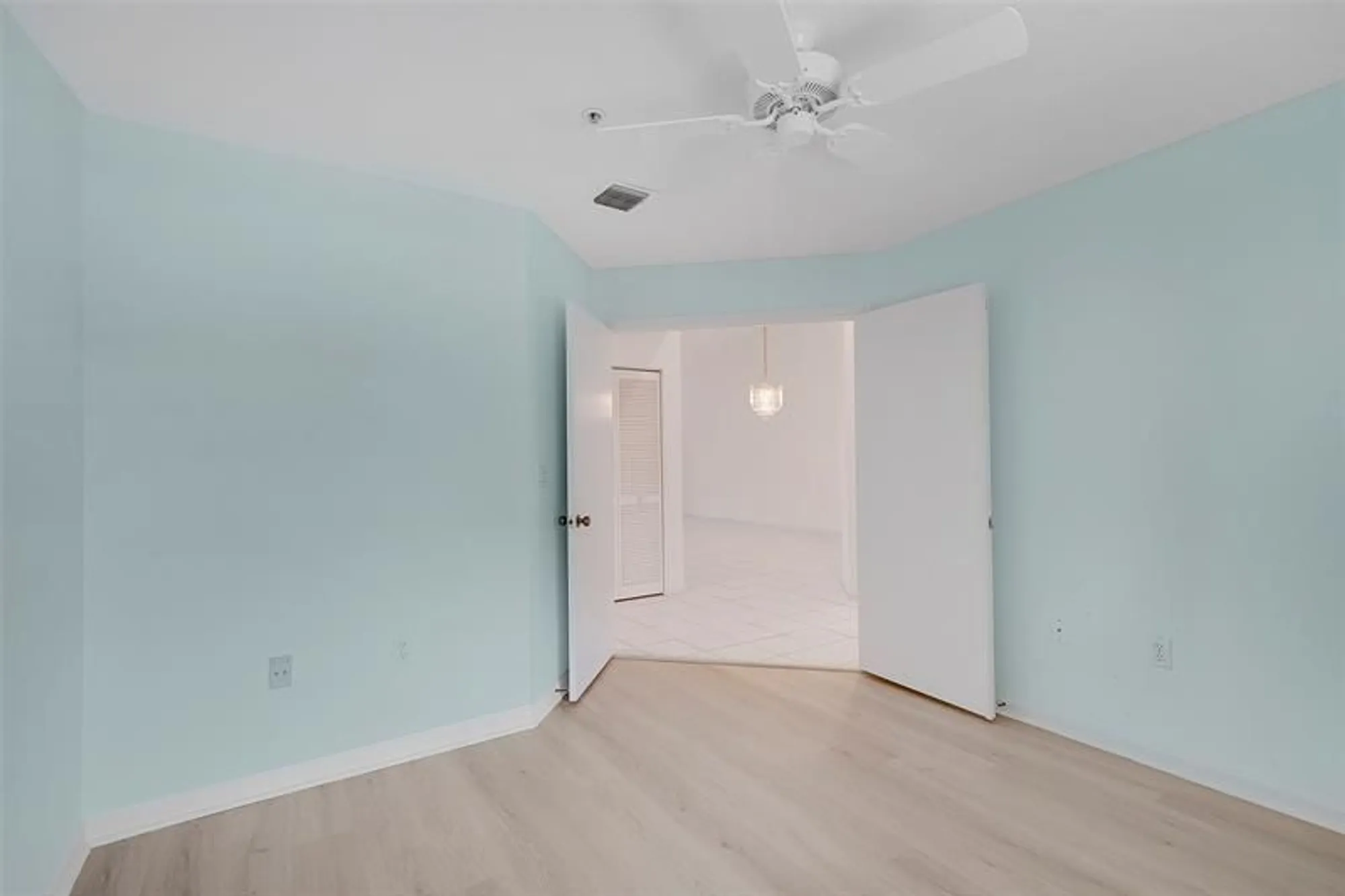 Property Slideshow image 23 of 36 | 5876 regal glen dr 201, Boynton Beach, FL, 33437