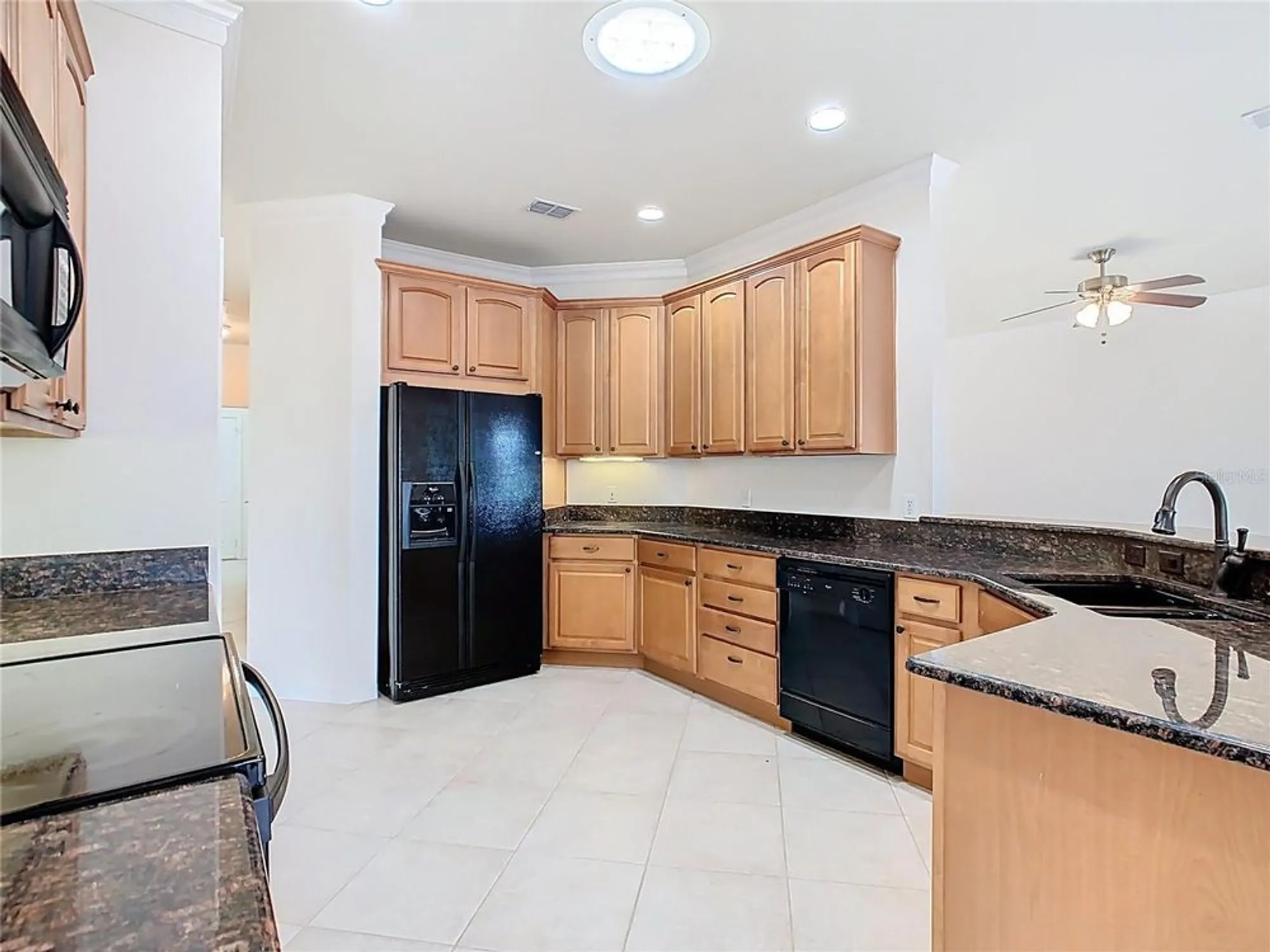 Property Slideshow image 18 of 67 | 644 shorehaven dr, Kissimmee, FL, 34759