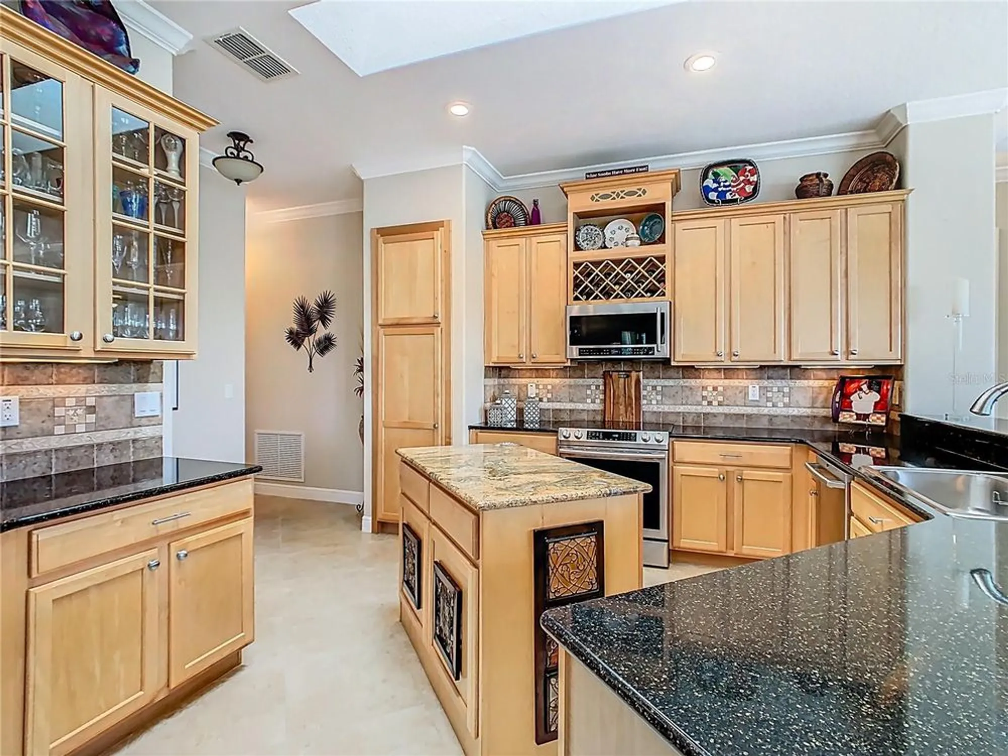 Property Slideshow image 14 of 80 | 317 sorrento rd, Poinciana, FL, 34759