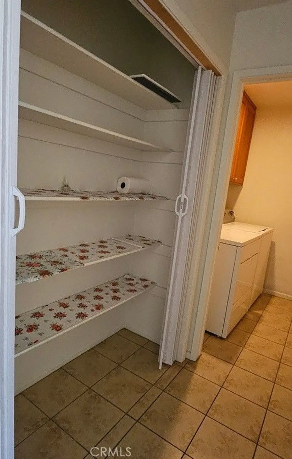 Property Slideshow image 16 of 23 | 11620 locust ln, Apple Valley, CA, 92308