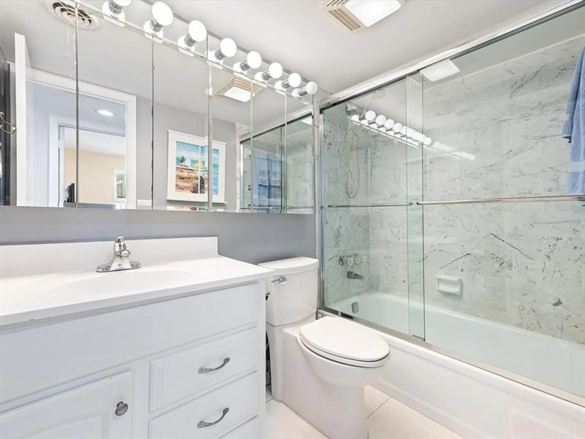 Property Slideshow image 21 of 42 | 9423 s hollybrook lake dr 309, Pembroke Pines, FL, 33025