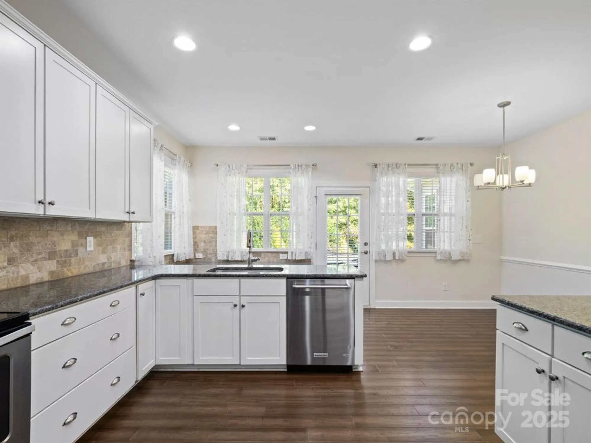 Property Slideshow image 14 of 37 | 12728 meetinghouse dr, Cornelius, NC, 28031