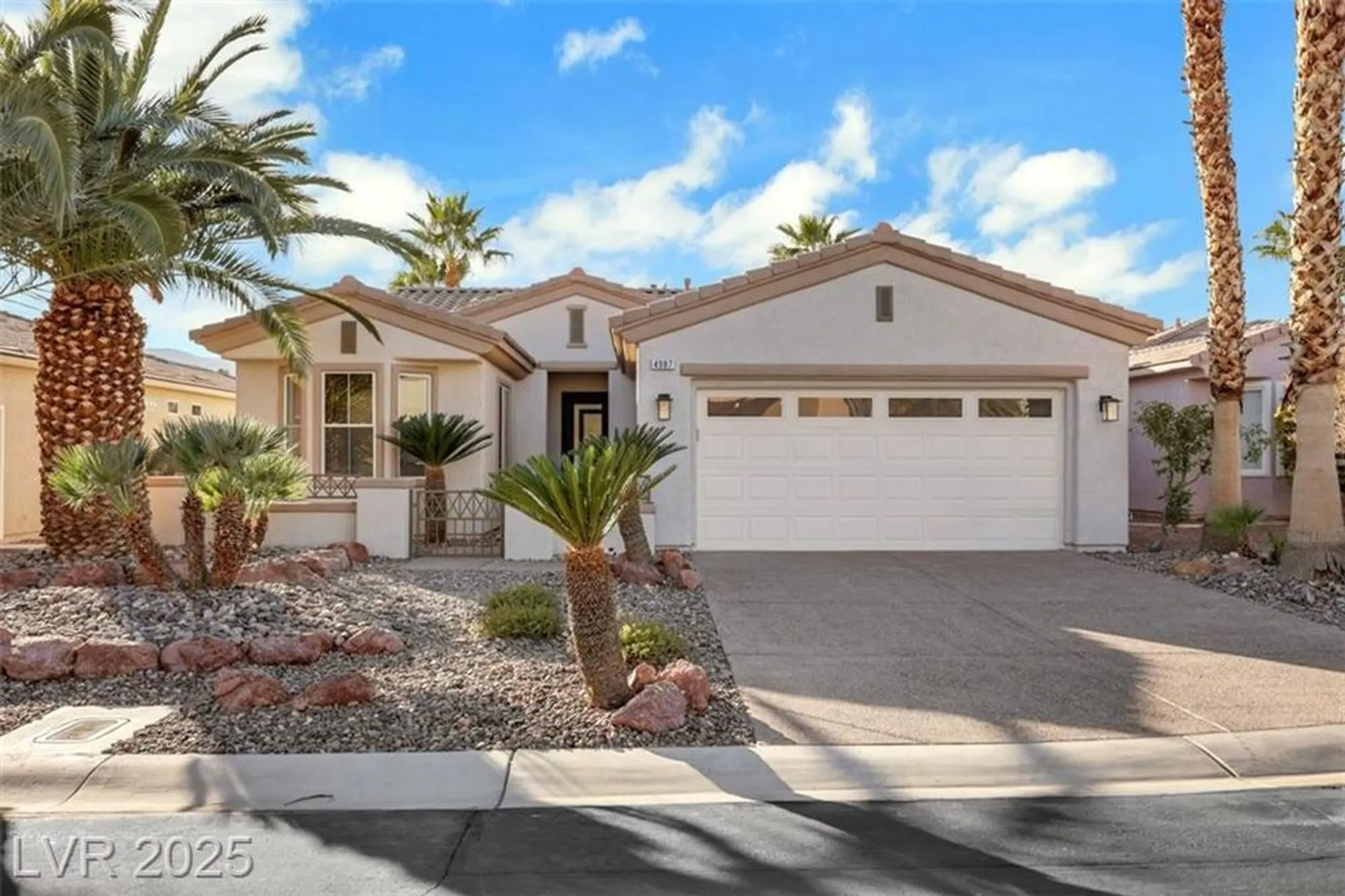 Property Slideshow image 26 of 38 | 4987 pensier st, Las Vegas, NV, 89135