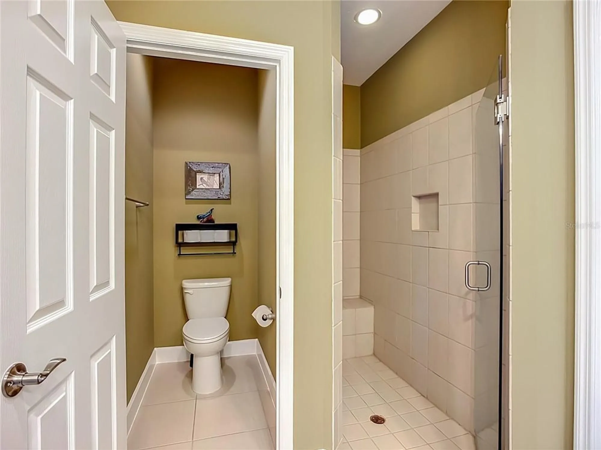 Property Slideshow image 19 of 43 | 689 chipper dr, Sun City Center, FL, 33573