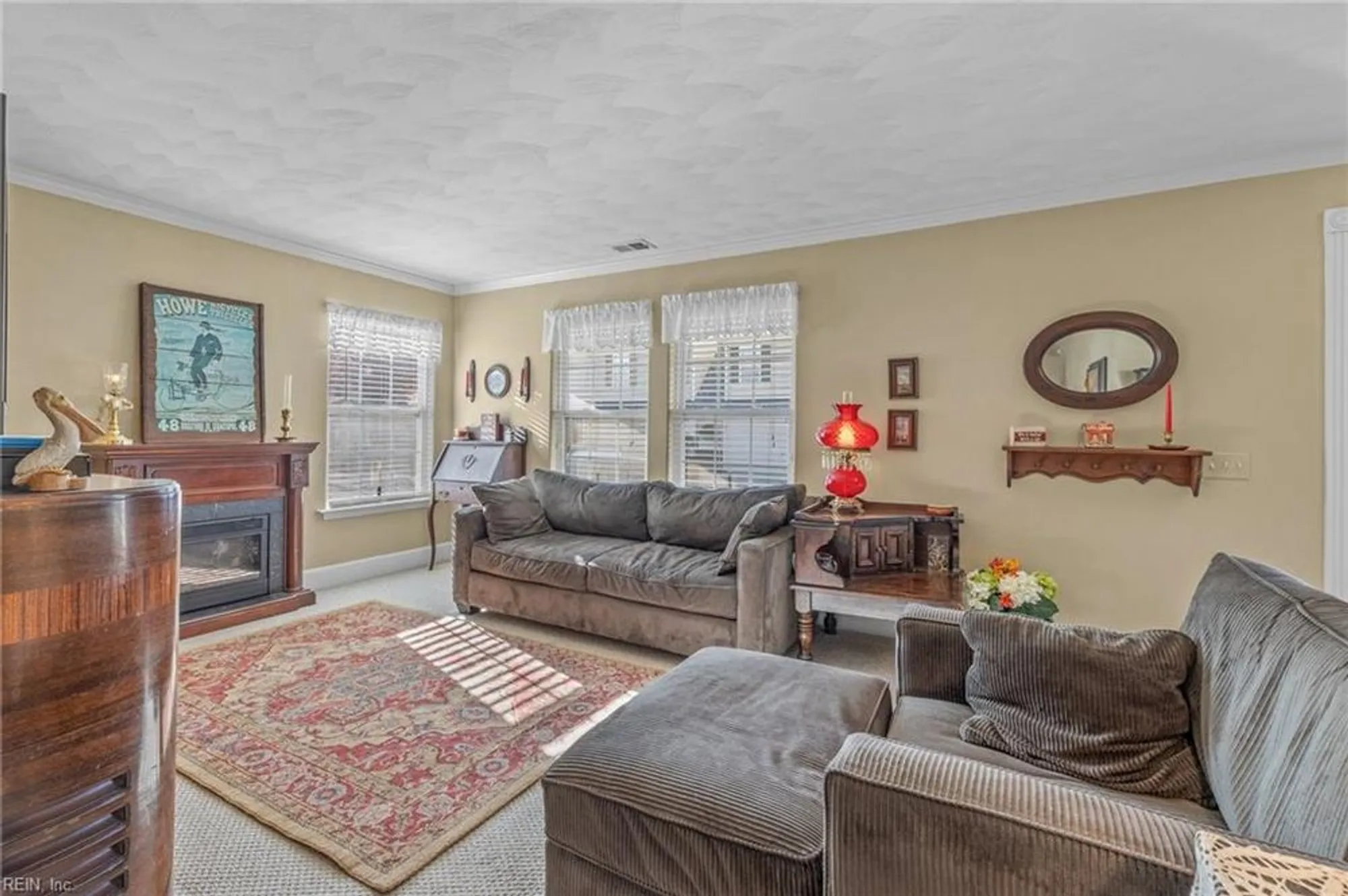 Property Slideshow image 5 of 36 | 800 monroe ct, Chesapeake, VA, 23320
