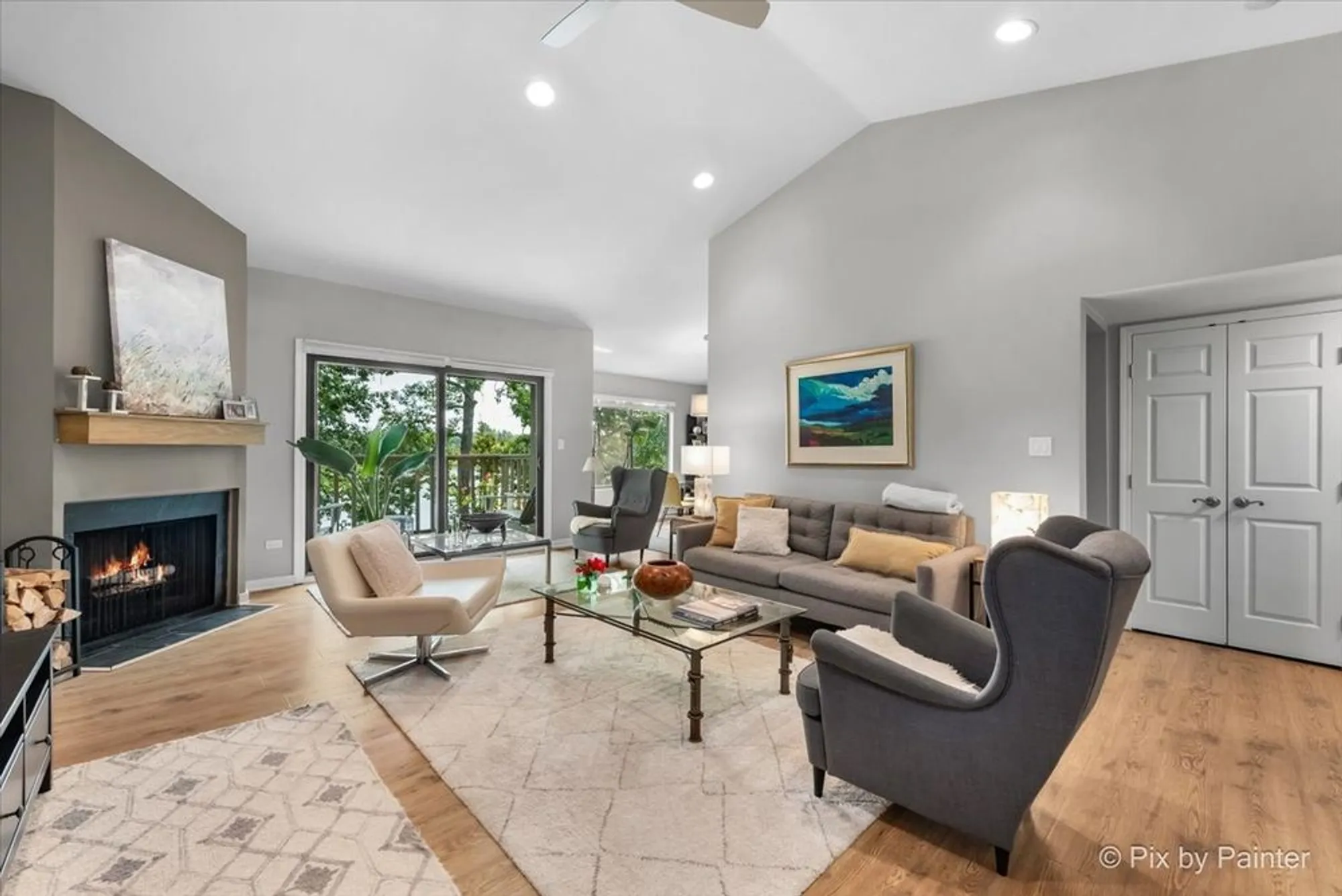 Property Slideshow image 10 of 39 | 209 shoreline rd b, Lake Barrington, IL, 60010