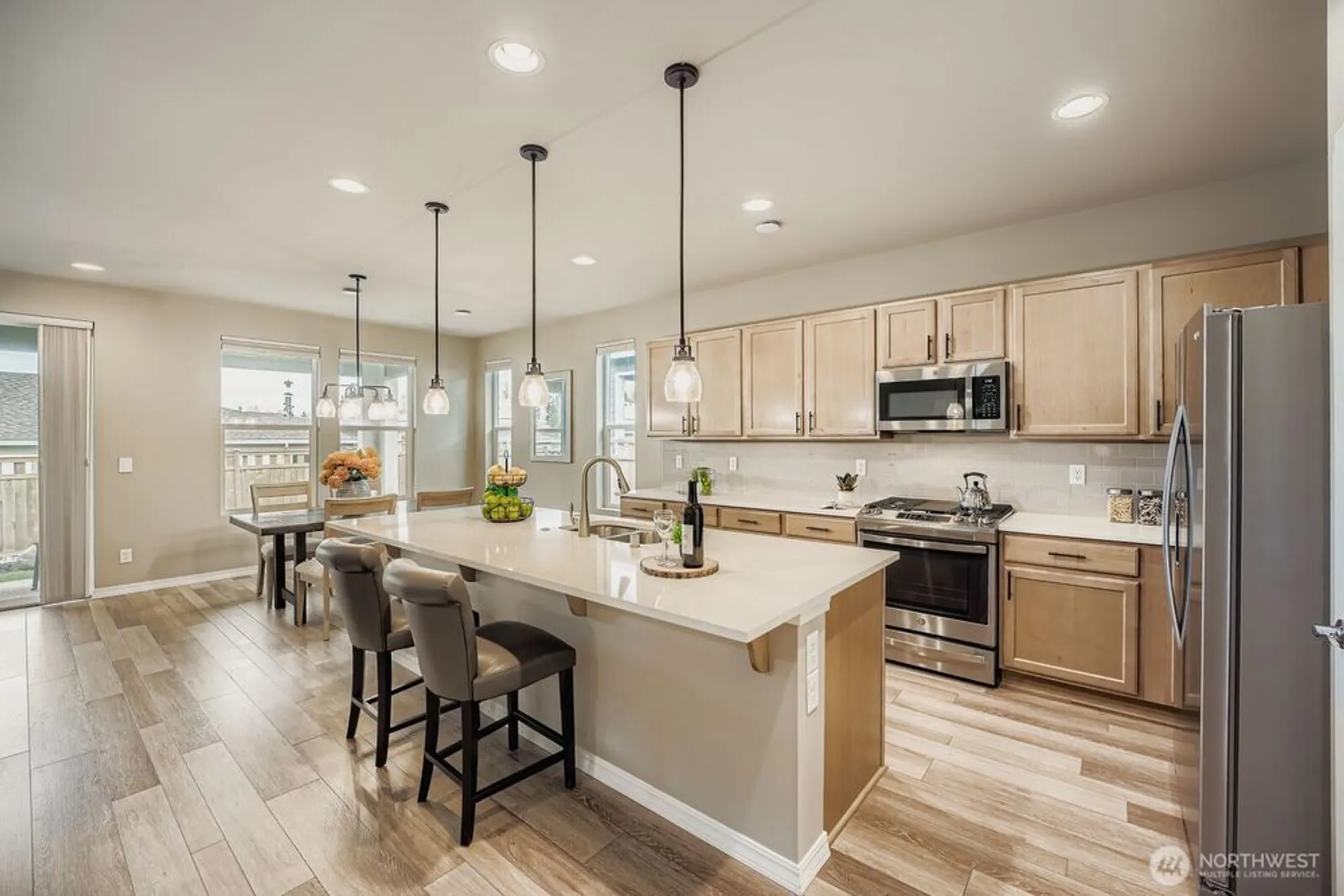 Property Slideshow image 8 of 30 | 15206 183rd ave e unit e, Bonney Lake, WA, 98391