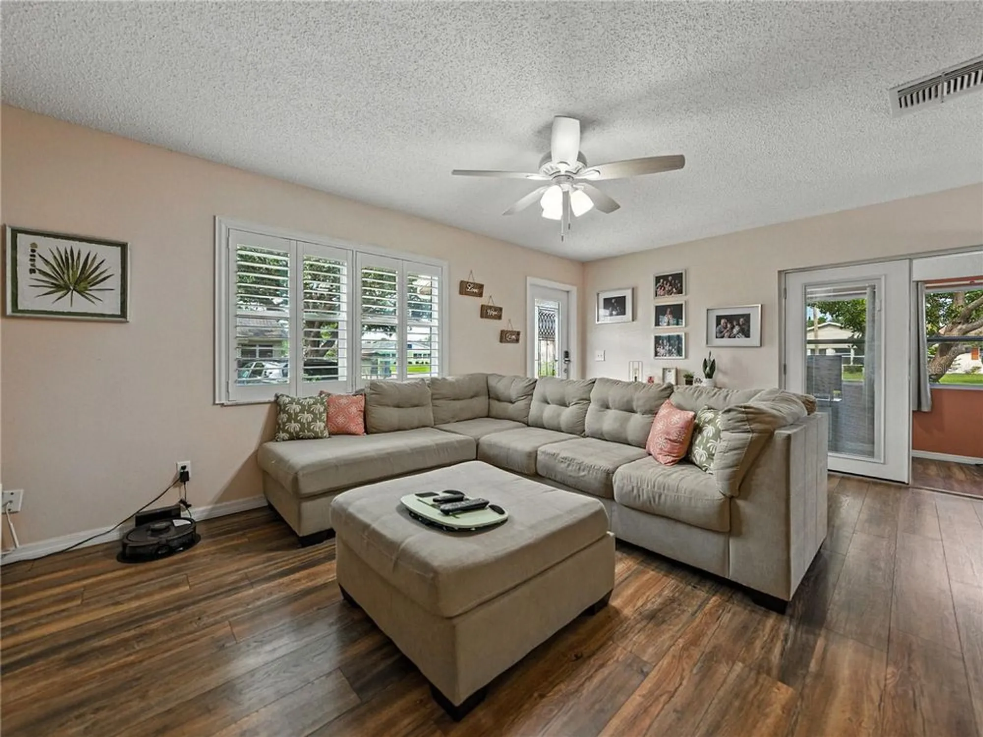 Property Slideshow image 12 of 42 | 322 gloucester blvd # 322, Sun City Center, FL, 33573