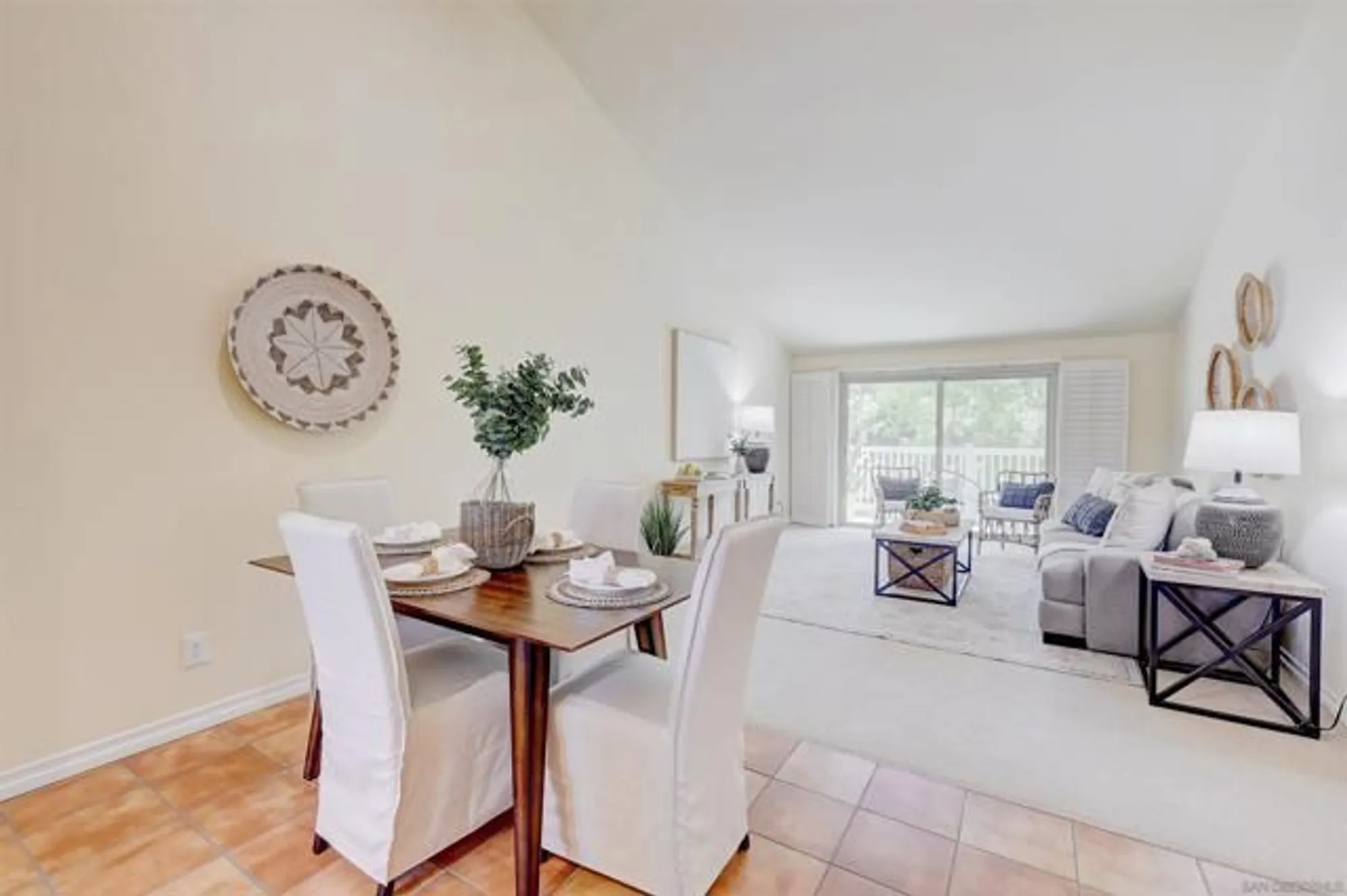 Property Slideshow image 17 of 48 | 1982 fairlee dr, Encinitas, CA, 92024