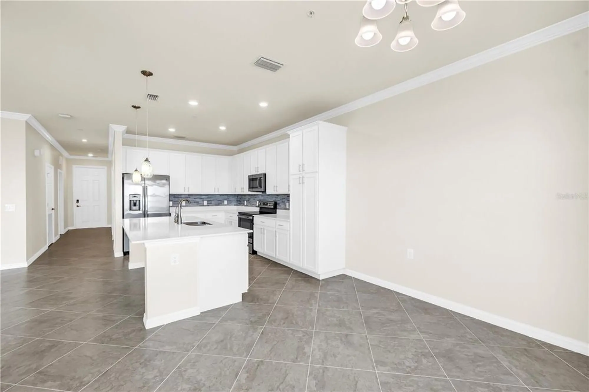 Property Slideshow image 19 of 59 | 1030 tidewater shores loop 406, Bradenton, FL, 34208