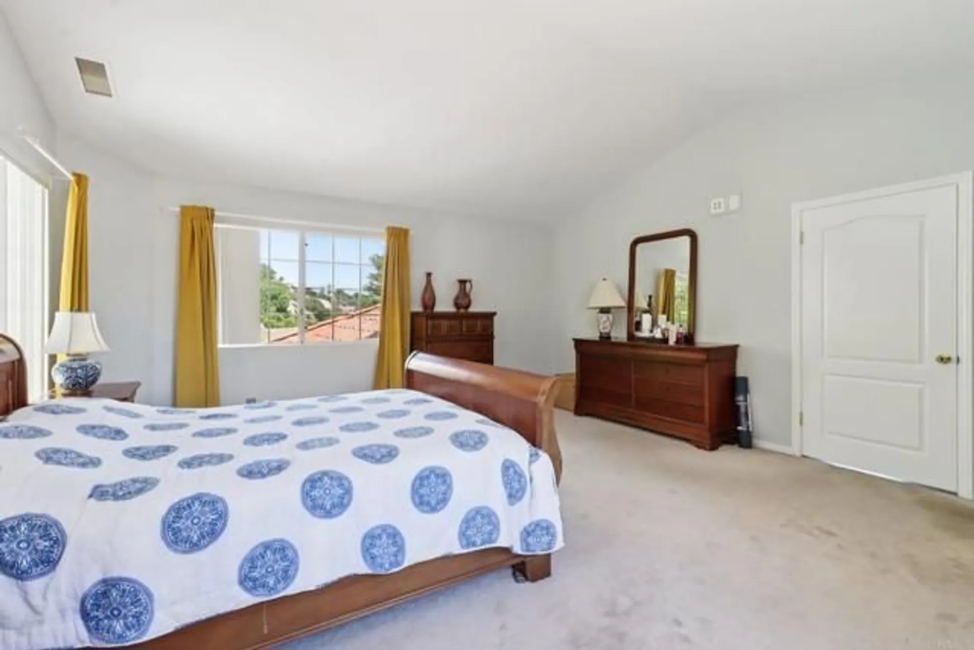 Property Slideshow image 20 of 42 | 9704 indian creek way, Escondido, CA, 92026