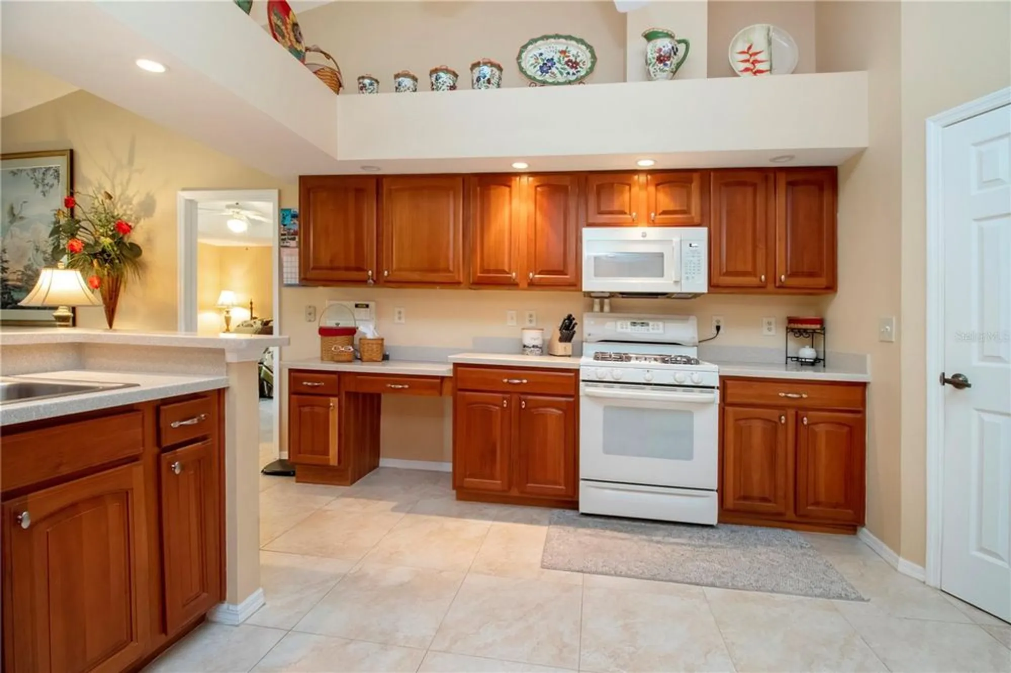 Property Slideshow image 27 of 61 | 2039 berry roberts dr, Sun City Center, FL, 33573