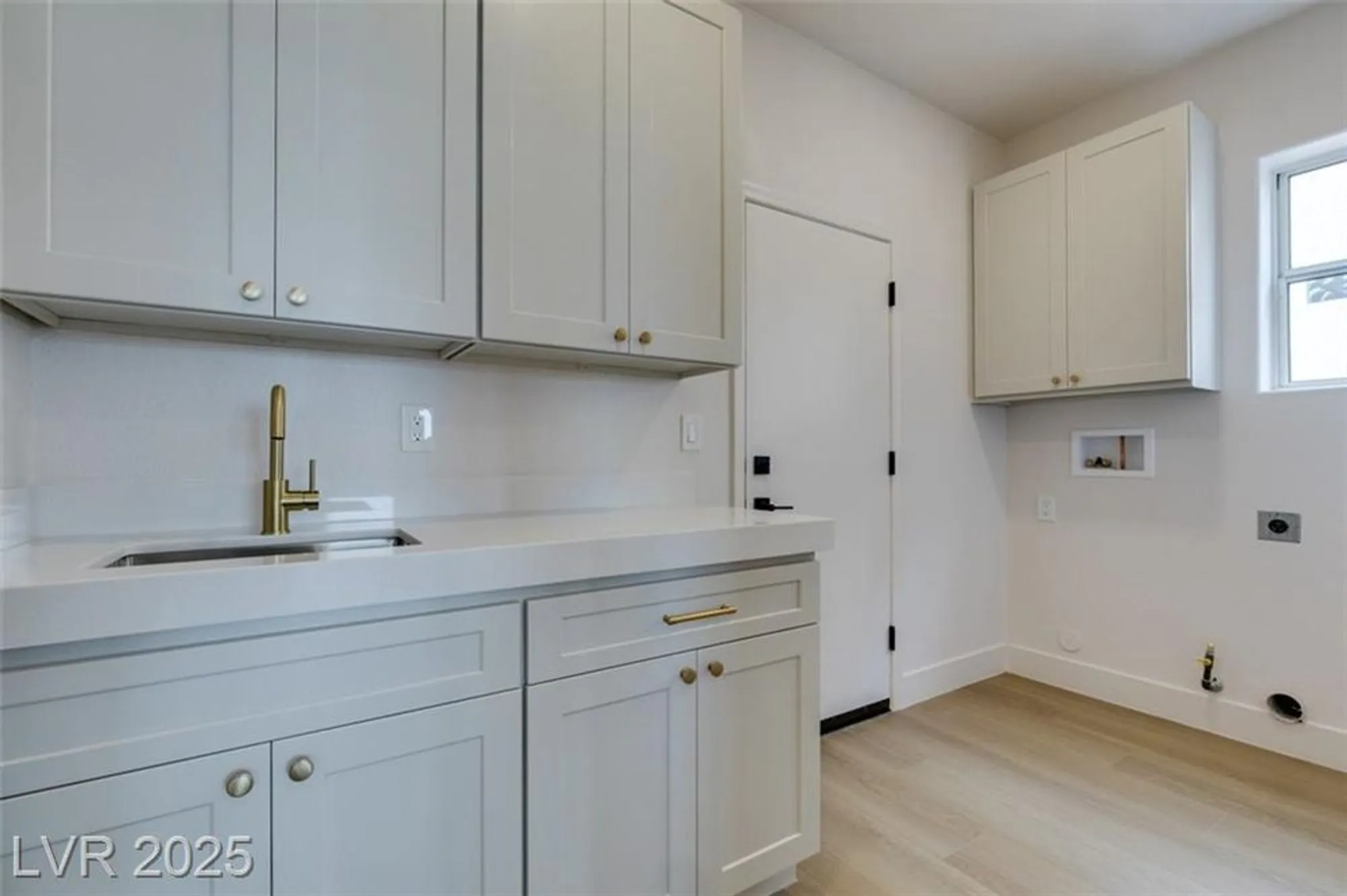 Property Slideshow image 28 of 39 | 2104 hot oak ridge st, Las Vegas, NV, 89134