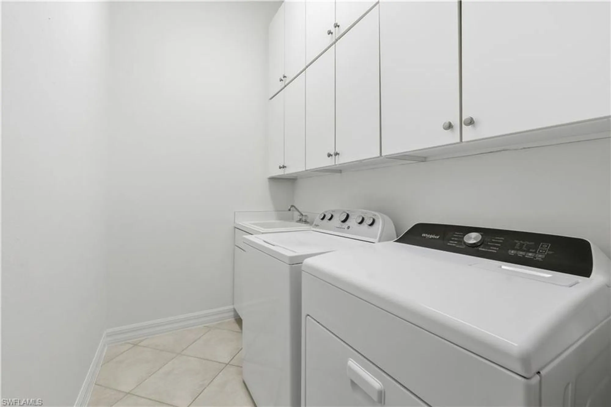 Property Slideshow image 32 of 46 | 24784 hollybrier ln, Bonita Springs, FL, 34134