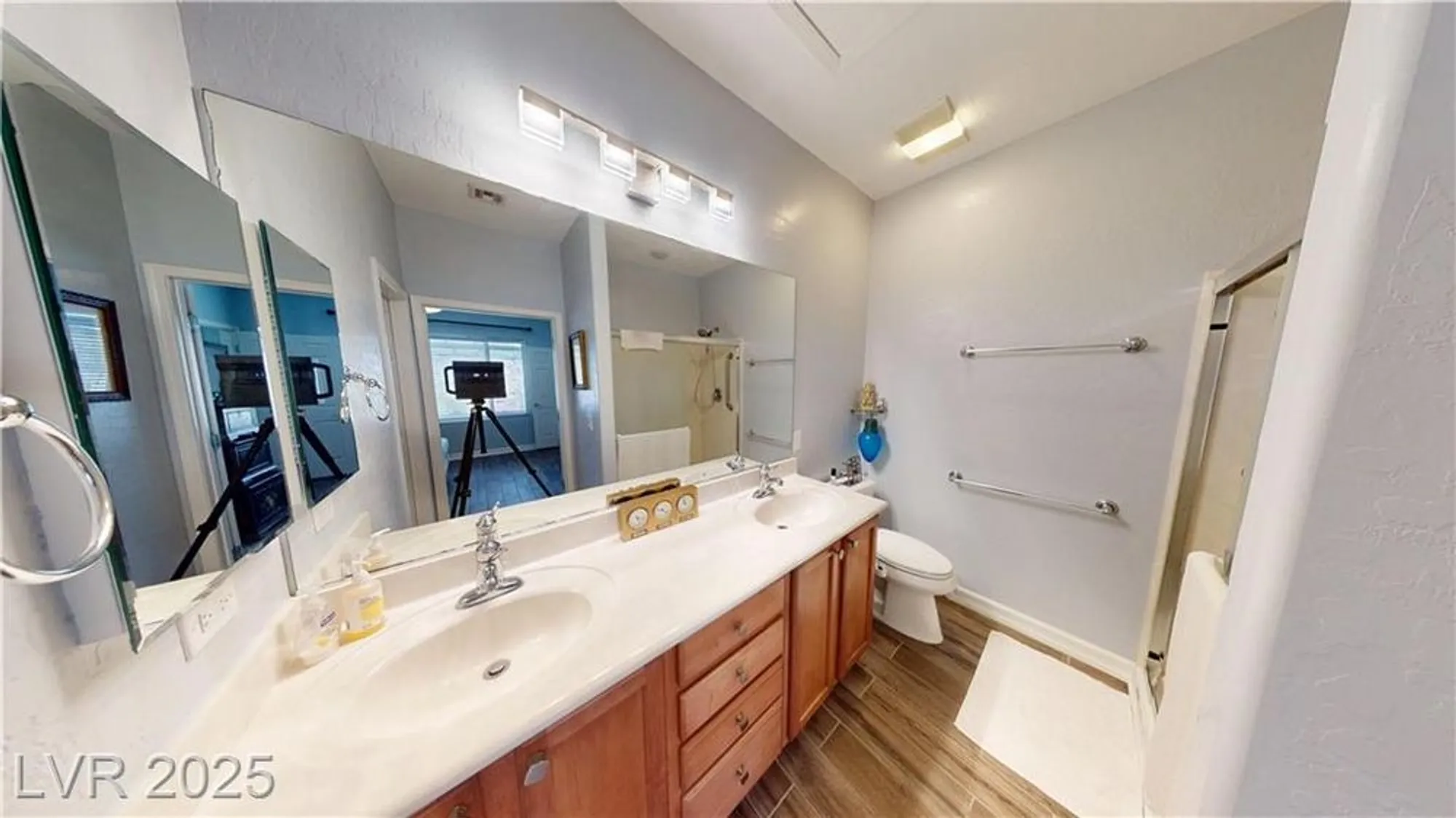 Property Slideshow image 8 of 16 | 6094 majestic wind ave, Las Vegas, NV, 89122